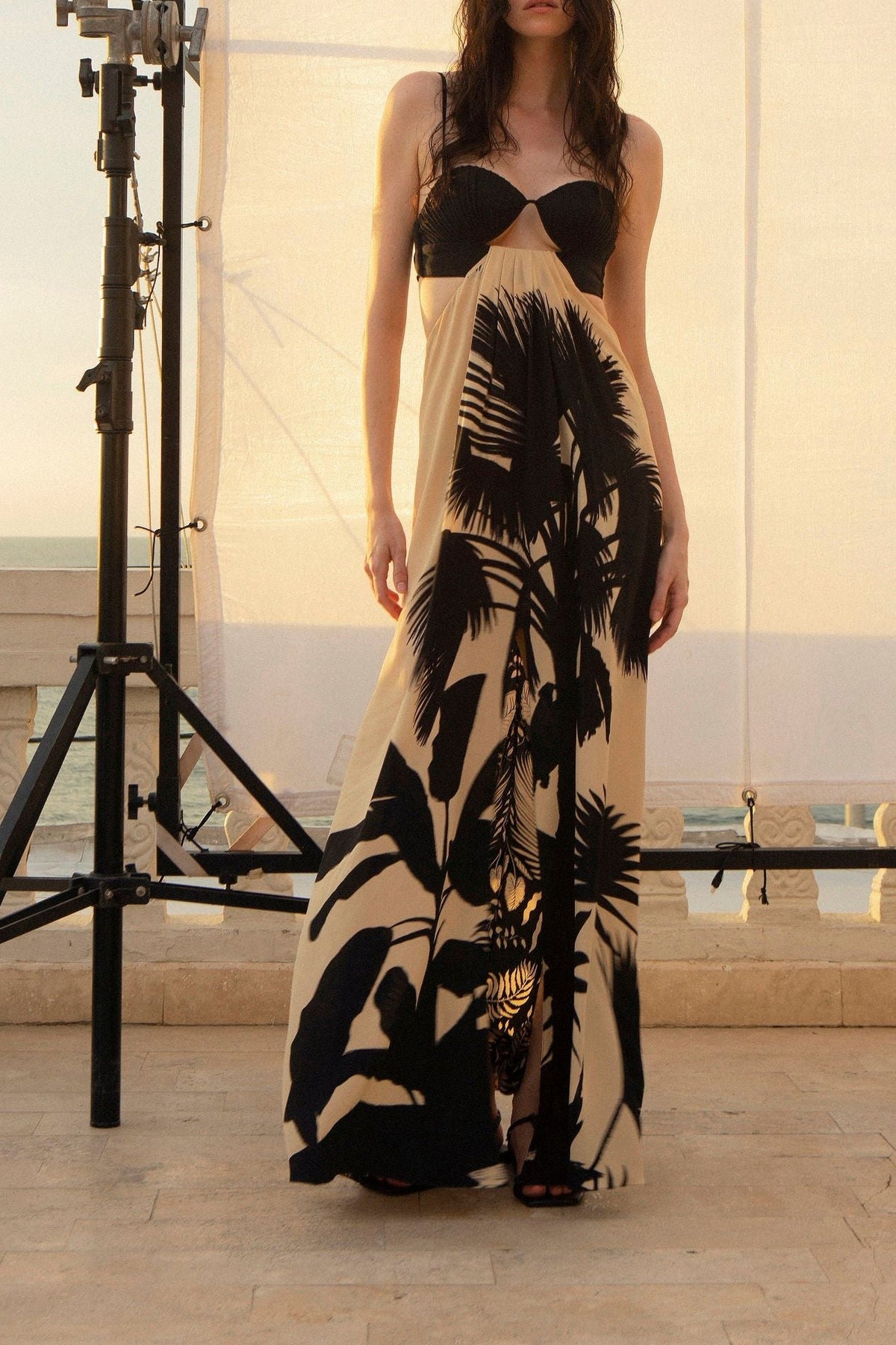 Robe Fascination of the East en soie - Noir