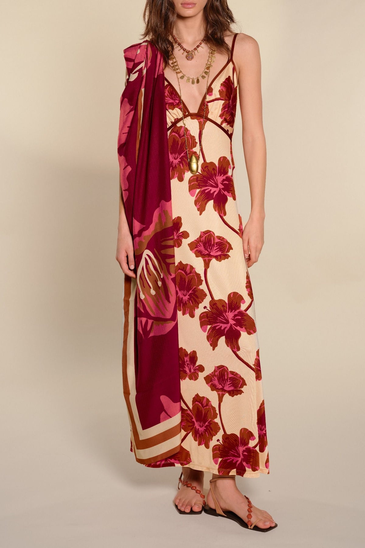 Robe Sendero De Astromelias - Camel