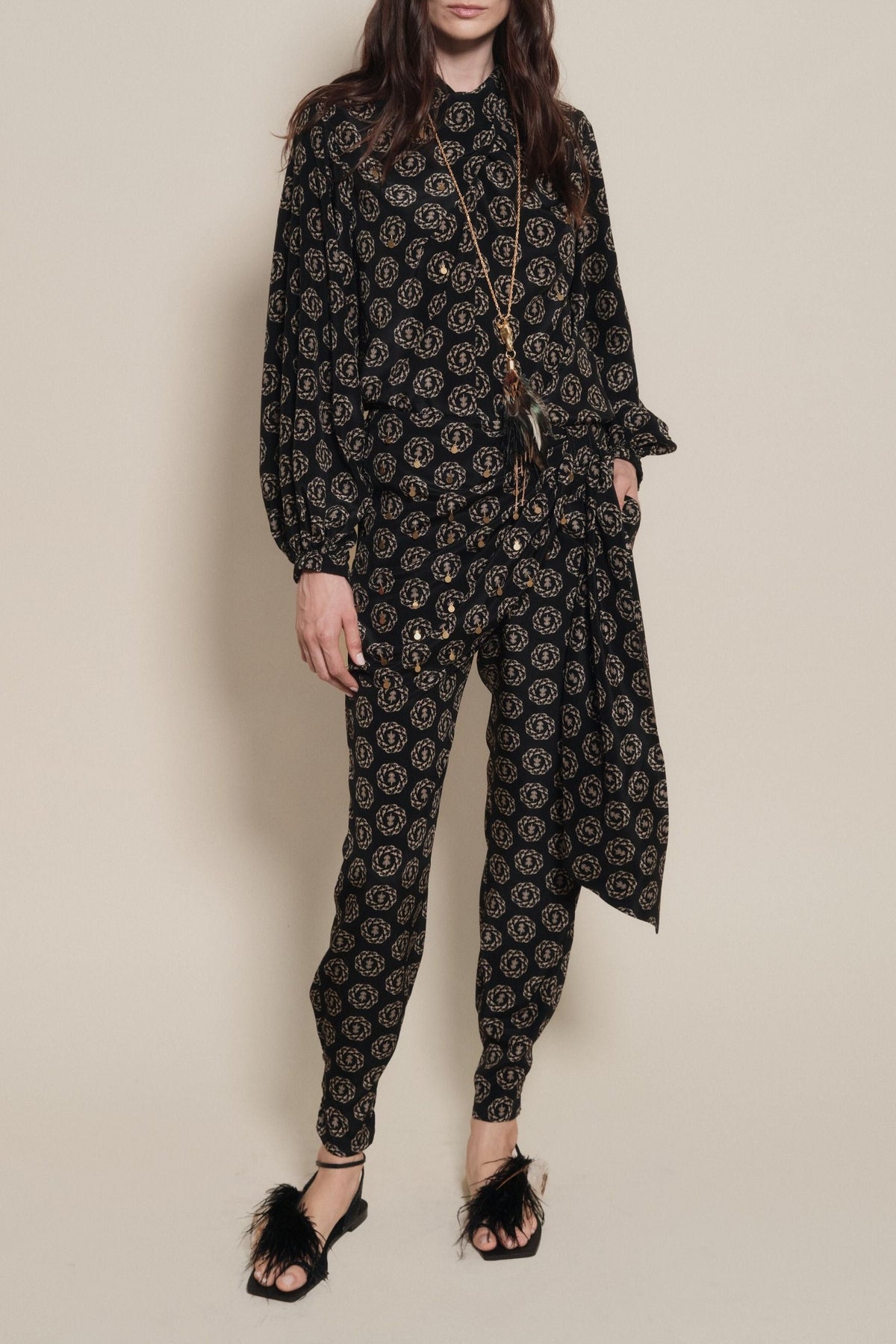 Intricate Islands silk blouse - Black