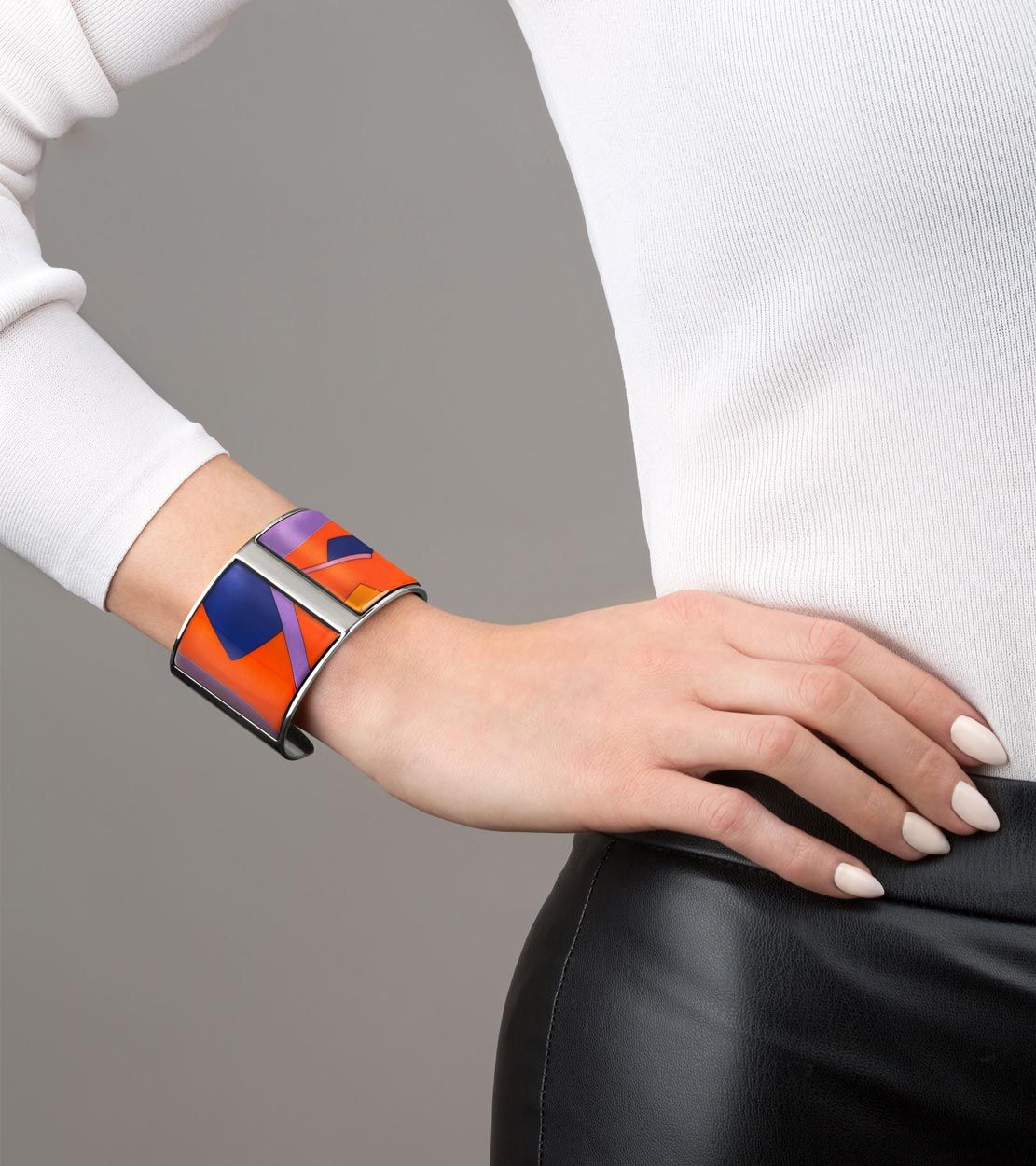 Manchette Aphrodite en émail et plaqué au rhodium - Orange & violet & bleu