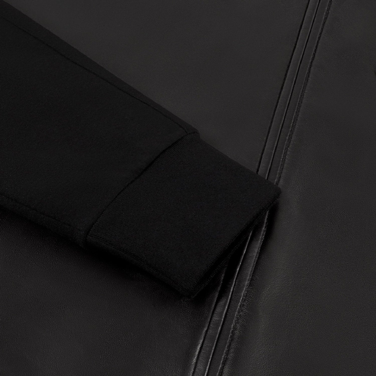 Sweat à capuche avec empiècements - Noir
