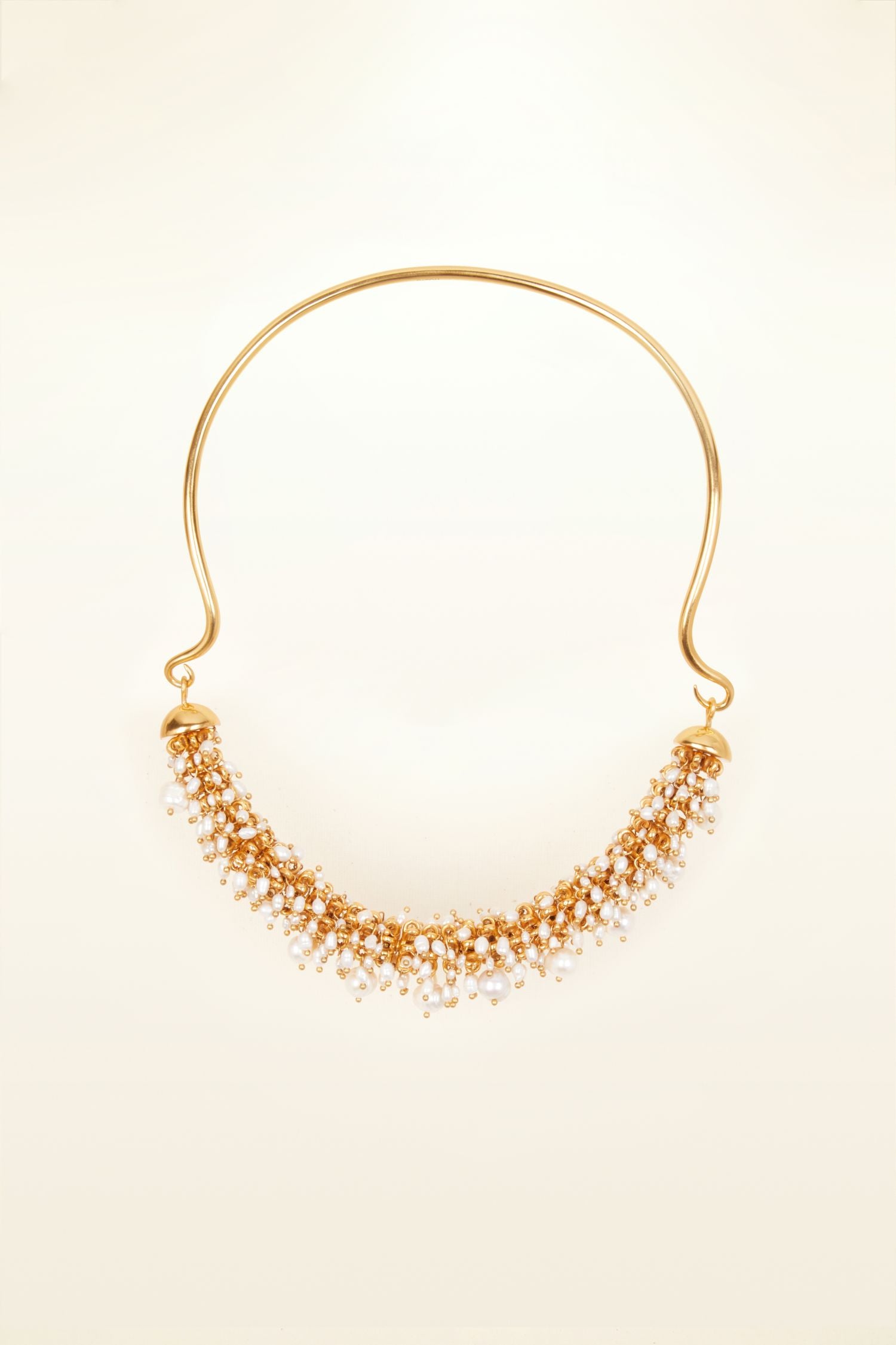 Collier en laiton doré et perles - Or