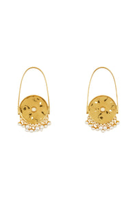 Spherical brass and pearl earrings - Gold