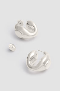 Silver / Boucles d’oreilles chevalière en laiton argenté