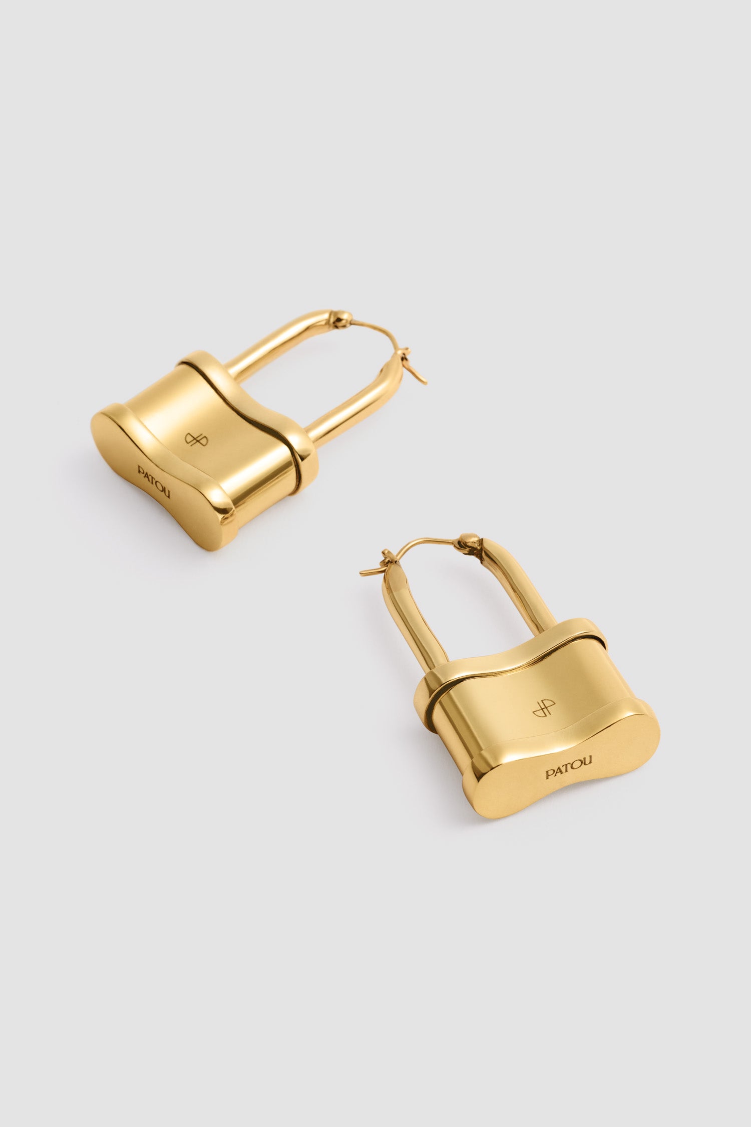 Gold / Petites boucles d’oreilles cadenas en laiton doré