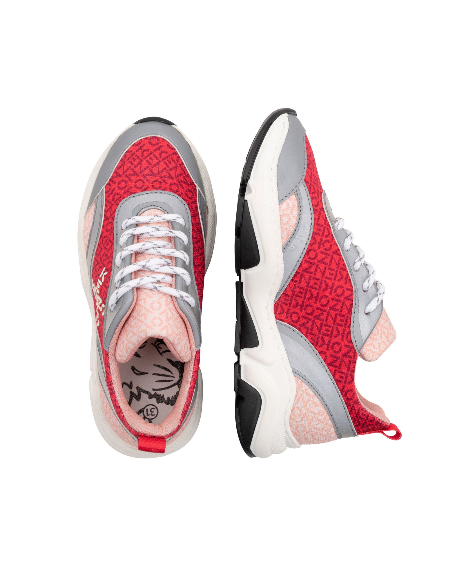 Trainers with embossed yoke - Crambery