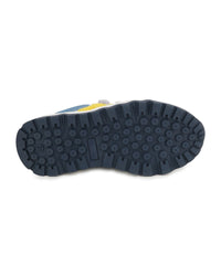 Trainers with hook and loop fastener - Koniro
