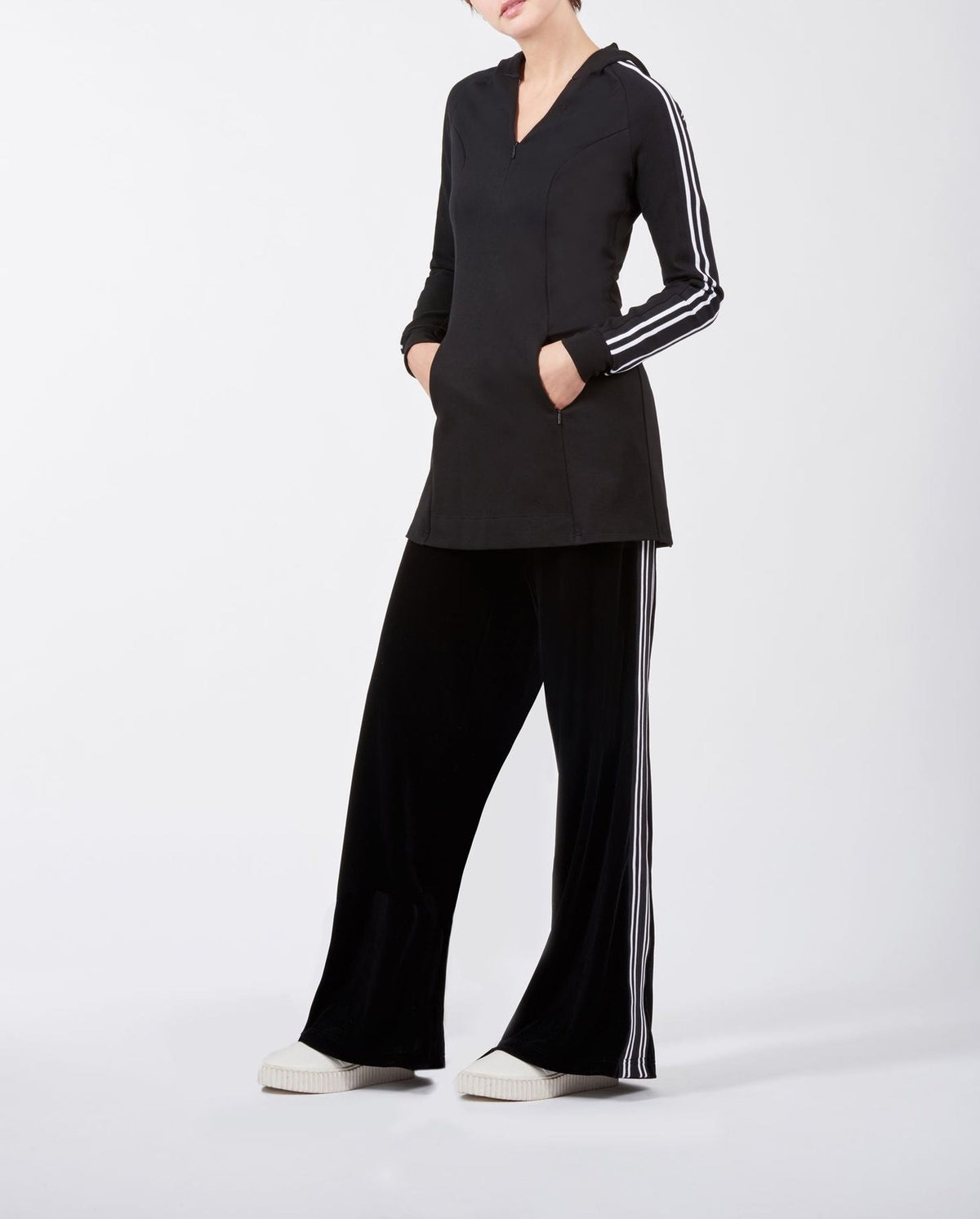 Robe Karina - Black & White