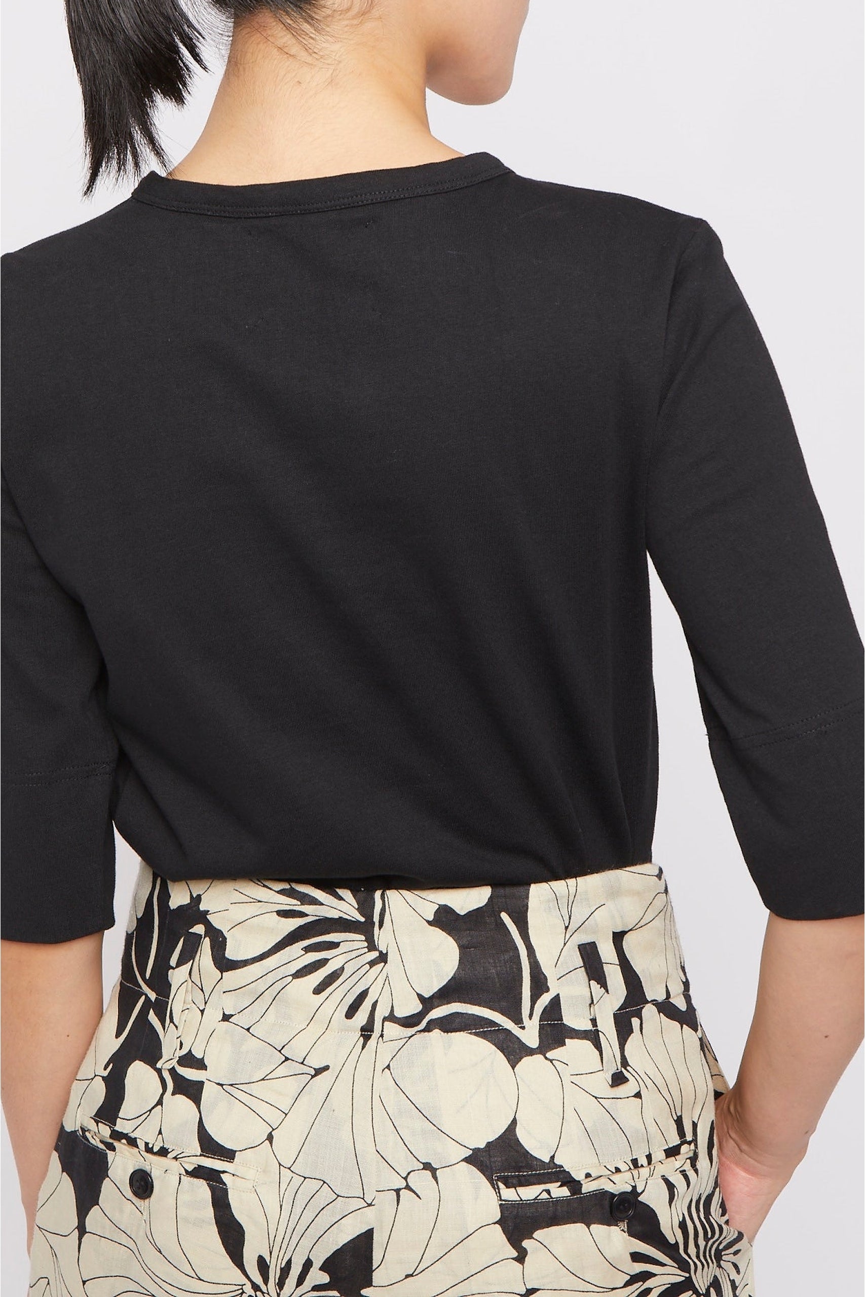 T-shirt Kate avec œillets à manches longues - Black