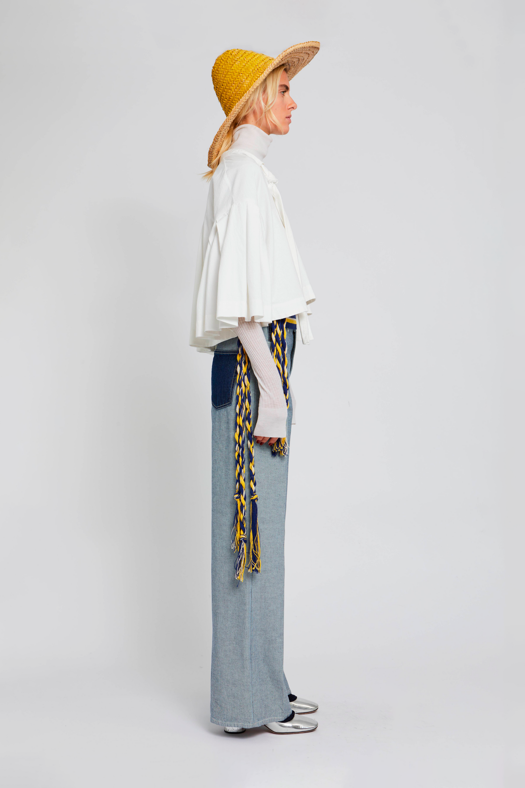 ZNOSTOCK_WHITE SHIRT KITE - White
