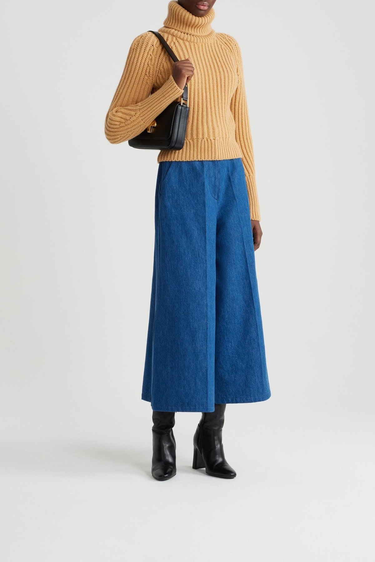 Golden Beige / Pull côtelé à col roulé en laine et cachemire éco-responsable