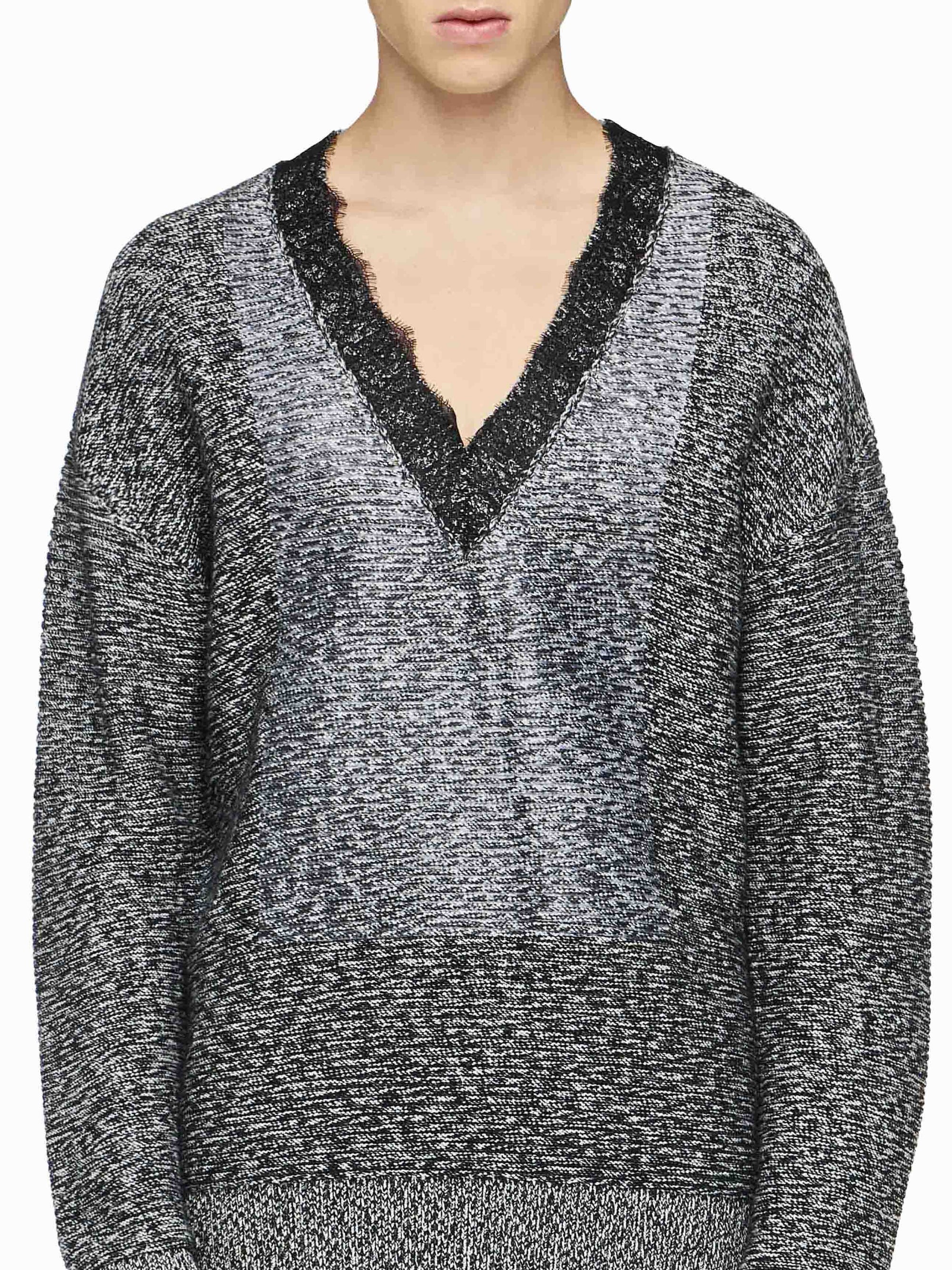 Pull À Col En V Avec Bordure En Dentelle - Black