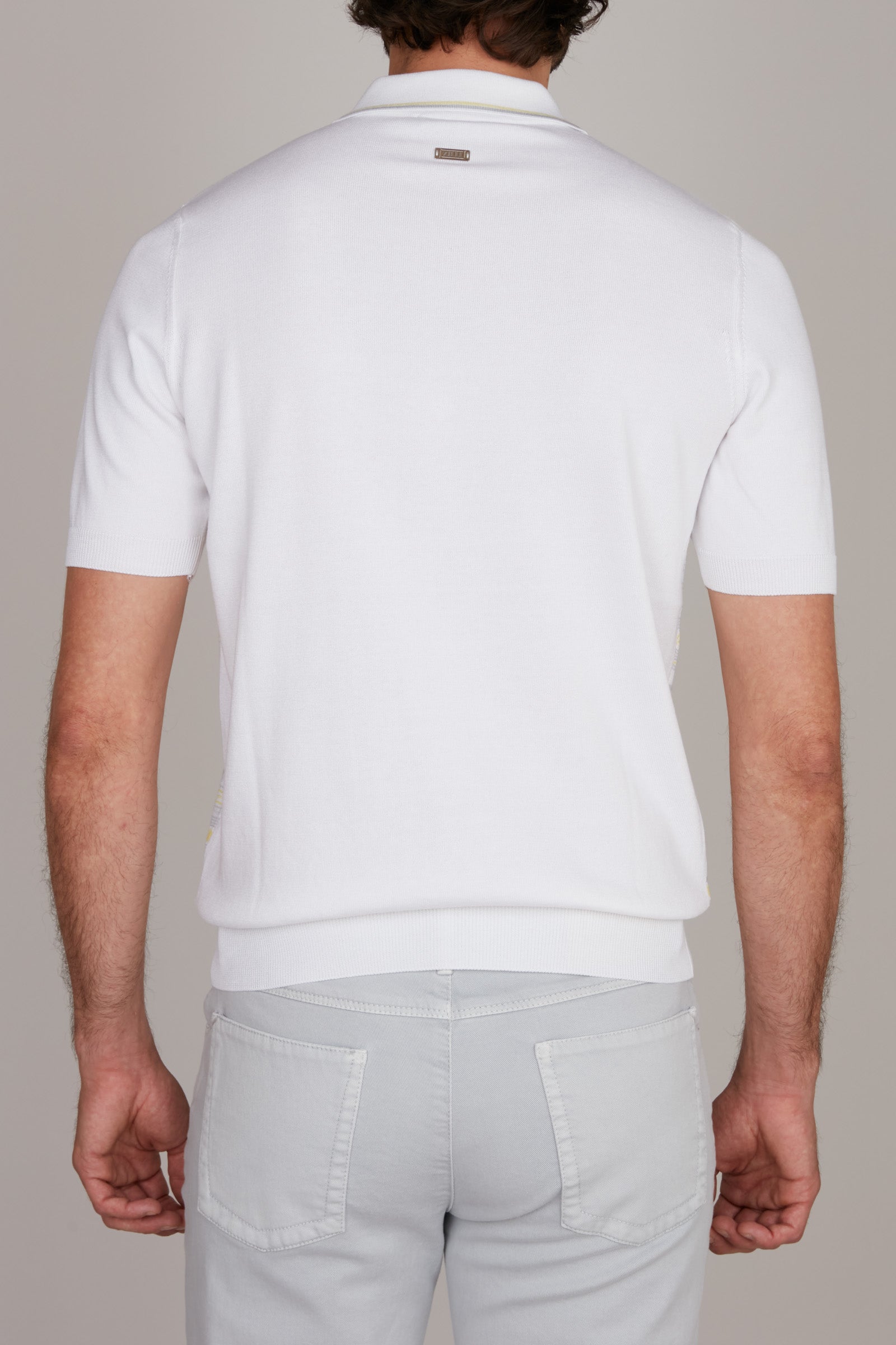 Polo à motif géométrique en soie - Blanc & Jaune