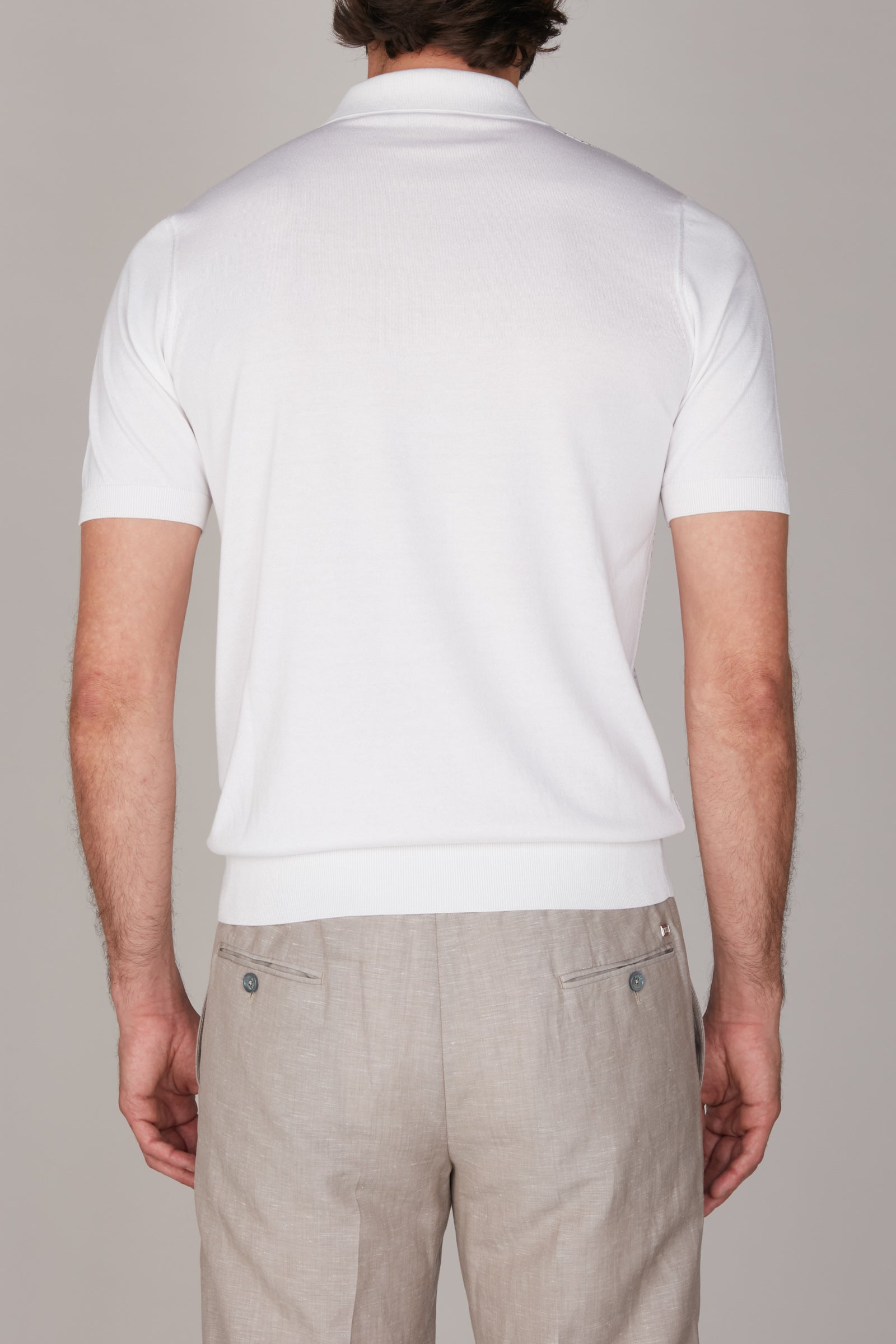 Polo à motif géométrique jacquard et zip en soie - Blanc & Gris