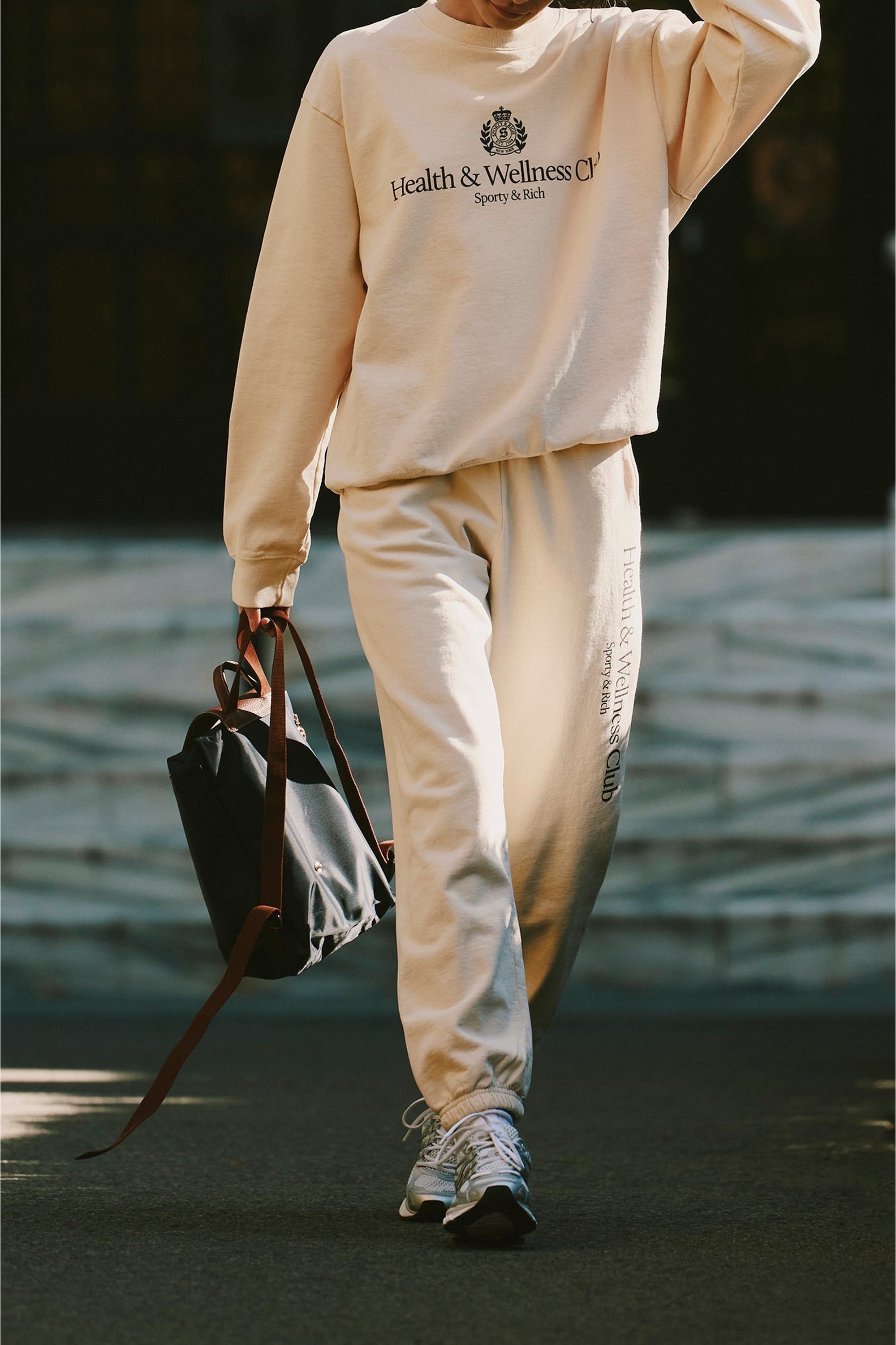 H&W Crest printed sweatpants - Cream