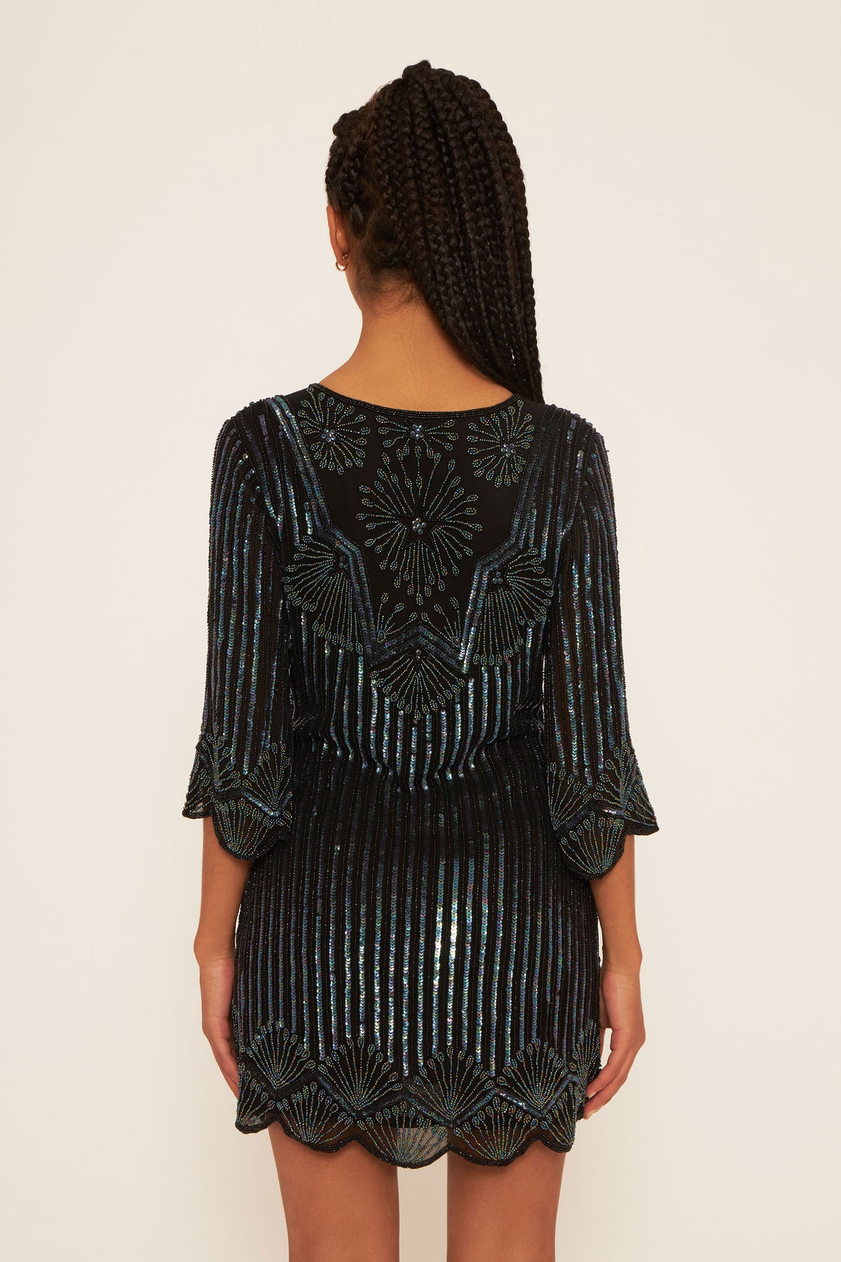 Robe courte brodée de sequins Leandra - Black