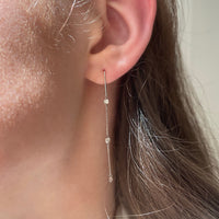 1qty RELIQUAT 450€/ QTY IN : 1-QTY OUT : 0- ST : 0% // Boucle d'oreille rigide 1 diamant-Blanc