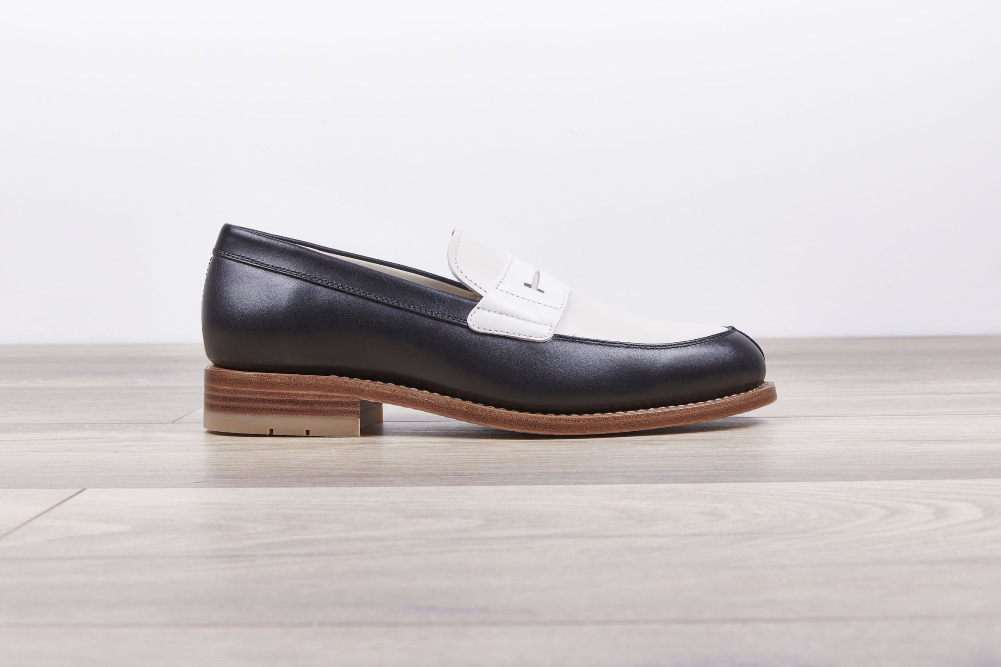 5qty NEW / Loafer LILIUM FE SEQUOIA PURECALF CUIR - Noir/blanc