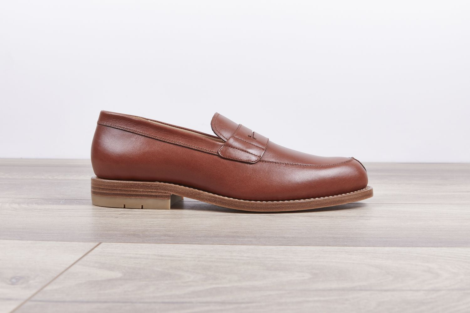 20qty NEW / Loafer LILIUM SEQUOIA CUIR - Gold