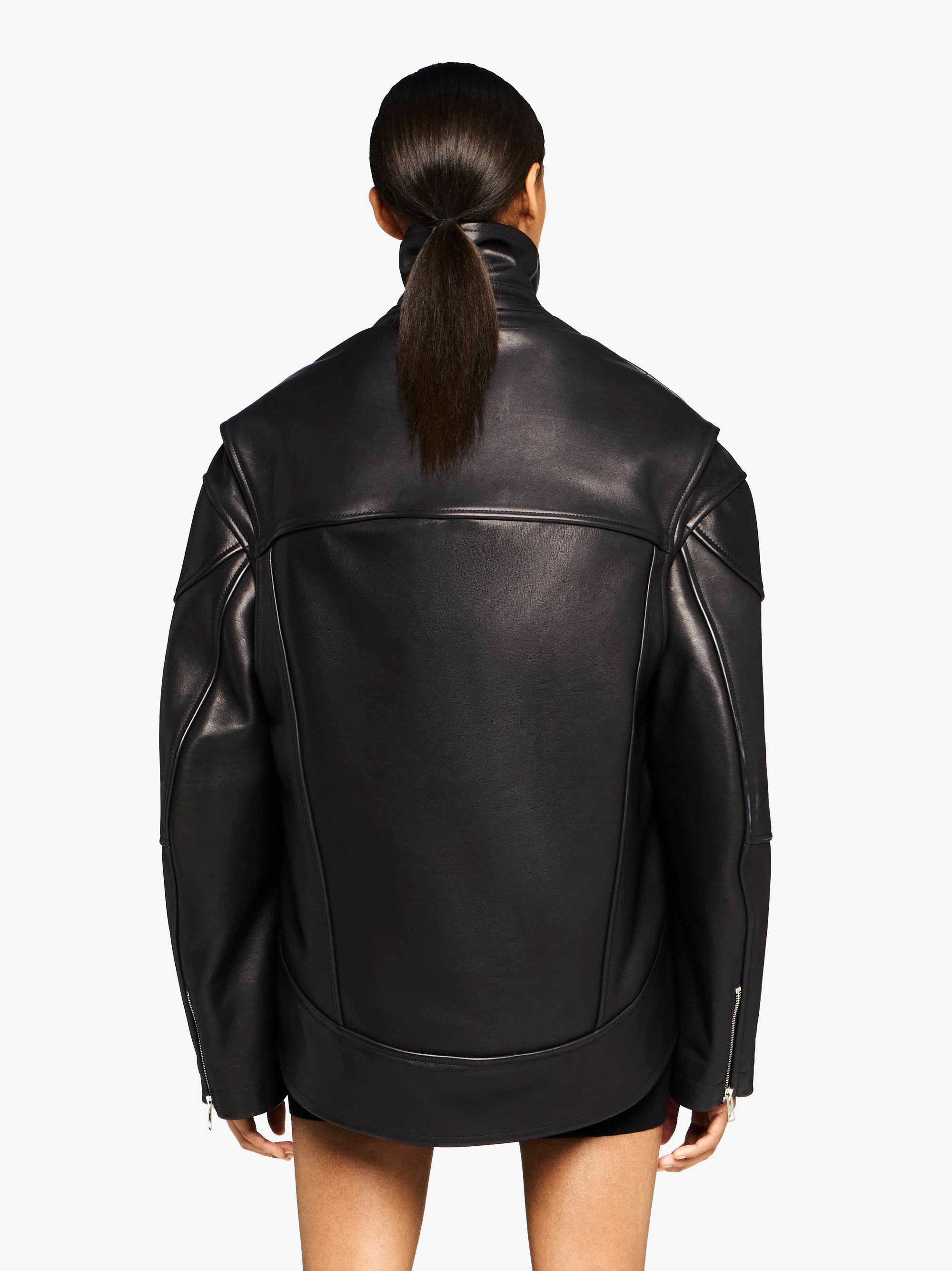 Veste À Col Haut Et Ourlet Arrondis - Black