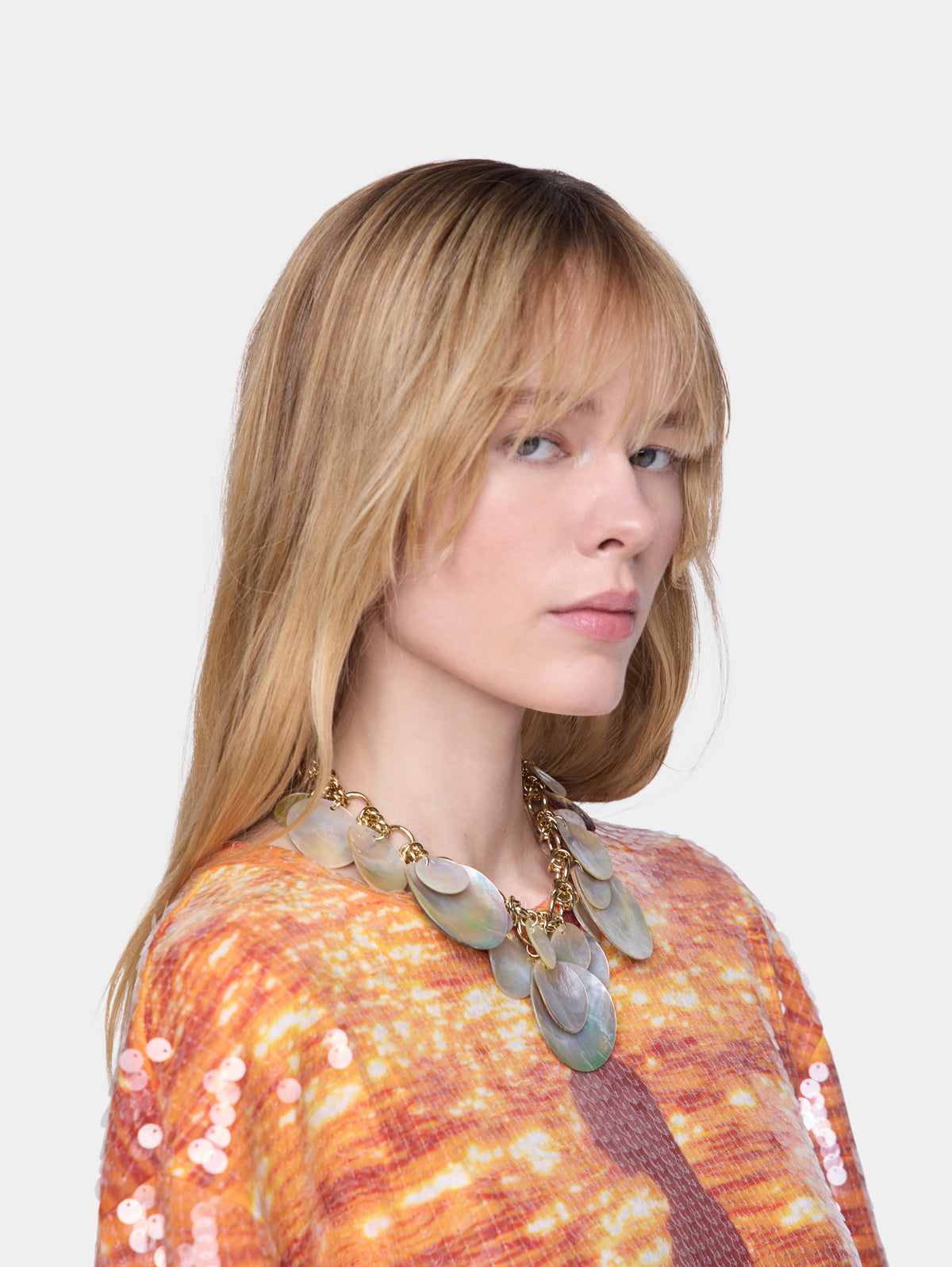 Shell discs necklace