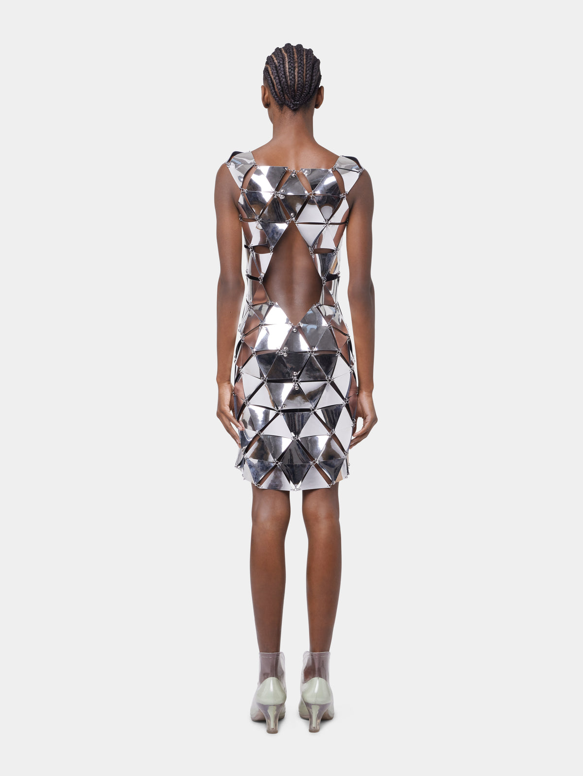 SILVER SHORT DRESS IN ASSEMBLY