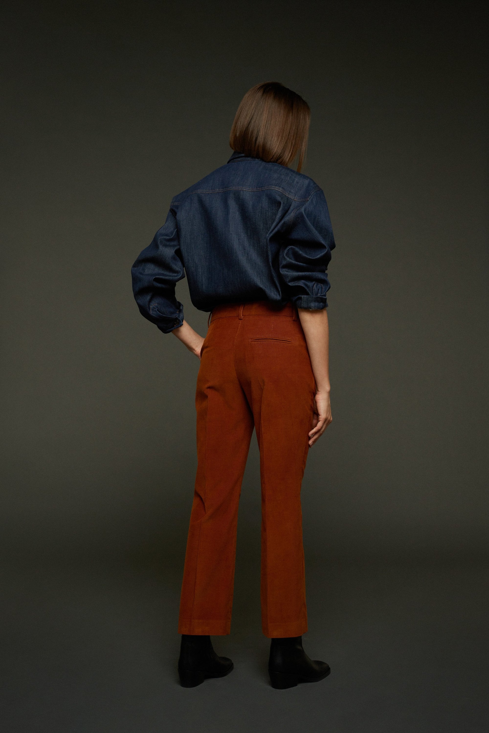 54 / DJV 55€ 77-12 / ST16%   PANTALON EDGAR