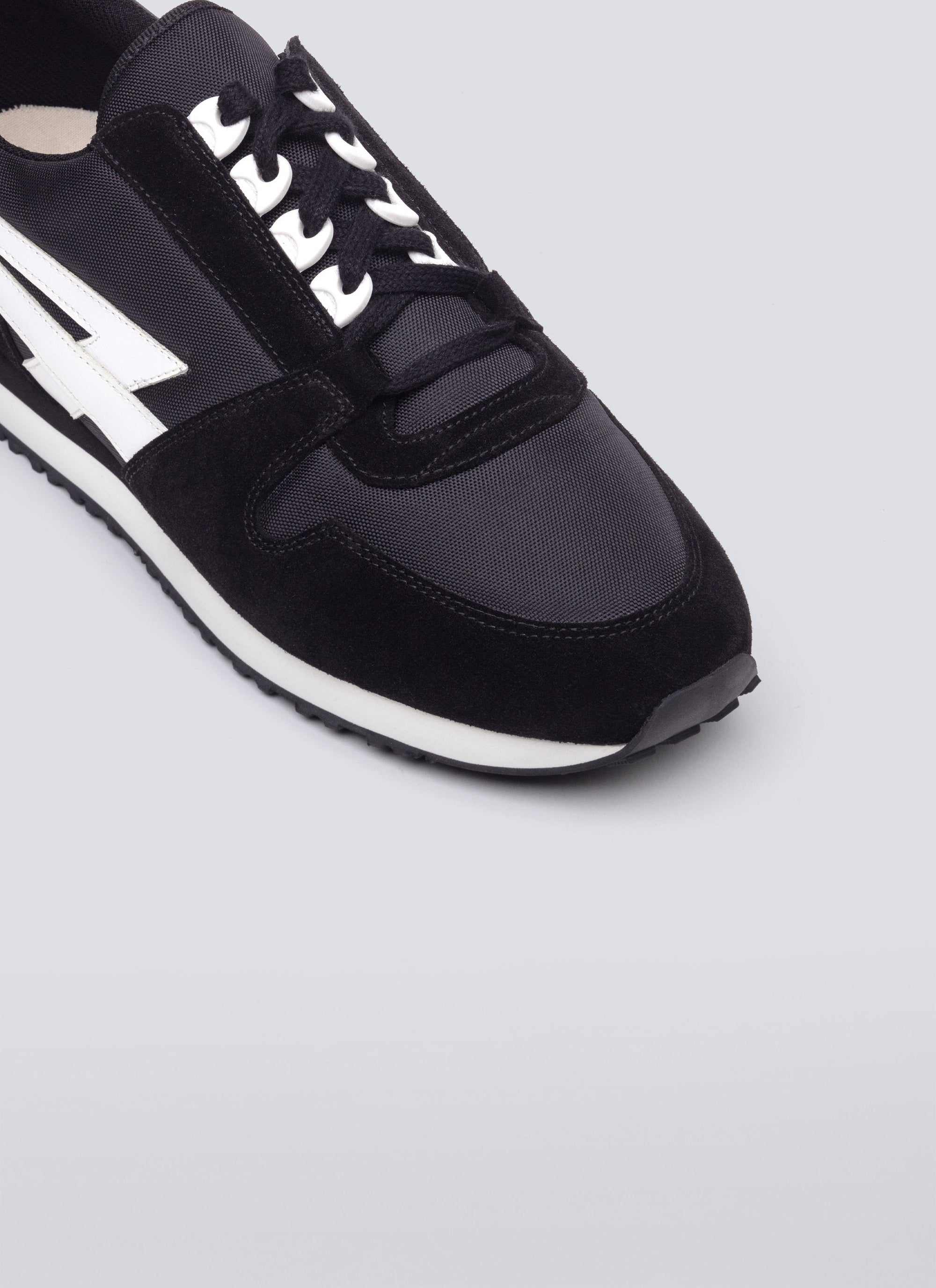 Baskets basses en cuir - Noir & Blanc