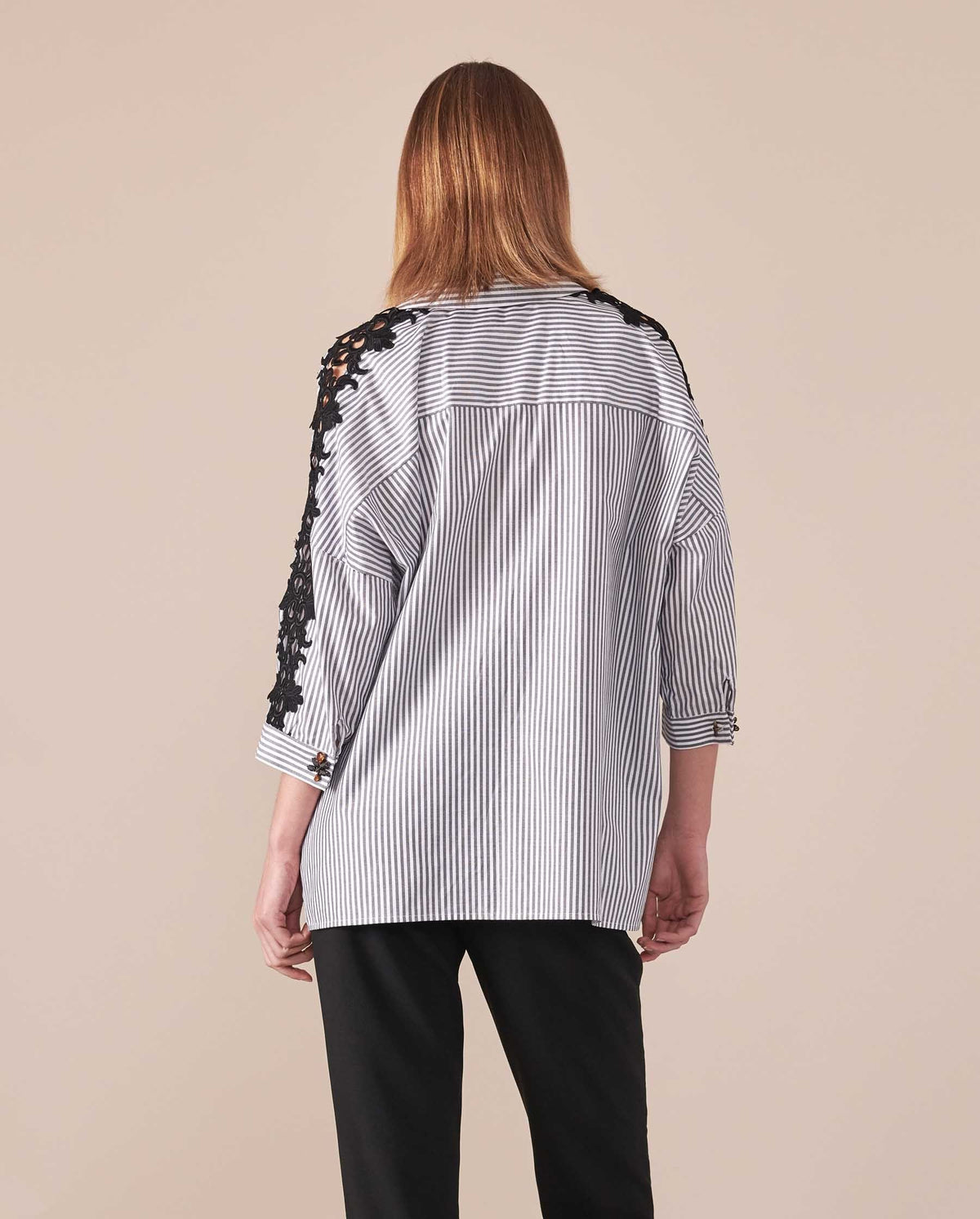 Chemise Ludivine à manches 3/4 en dentelle - Black & White