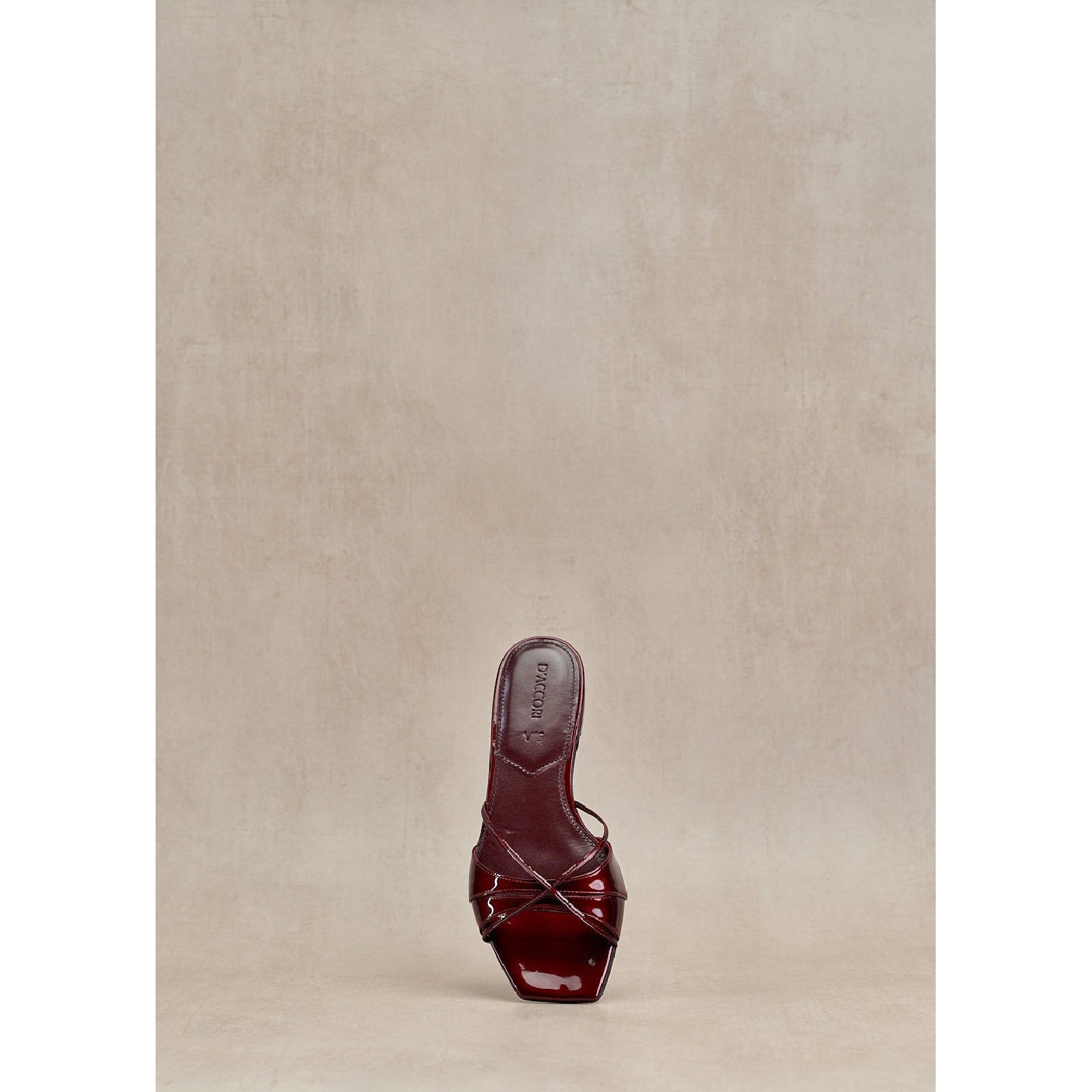 Lust flat sandals in leather - Red cherry jelly