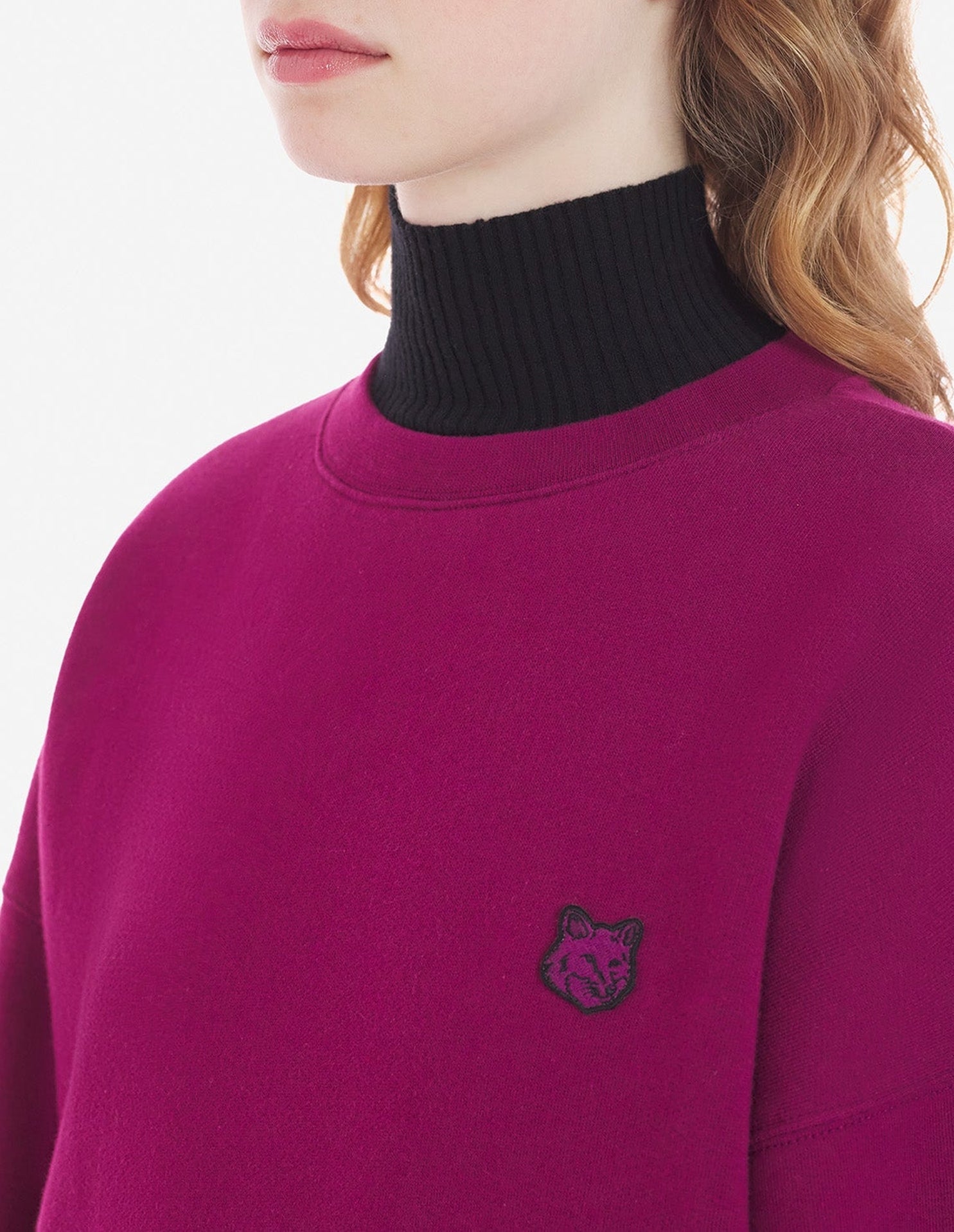 Sweatshirt à manches longues avec écusson brodé - Grape