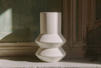 Vase Leandro en céramique tâchetée - Blanc