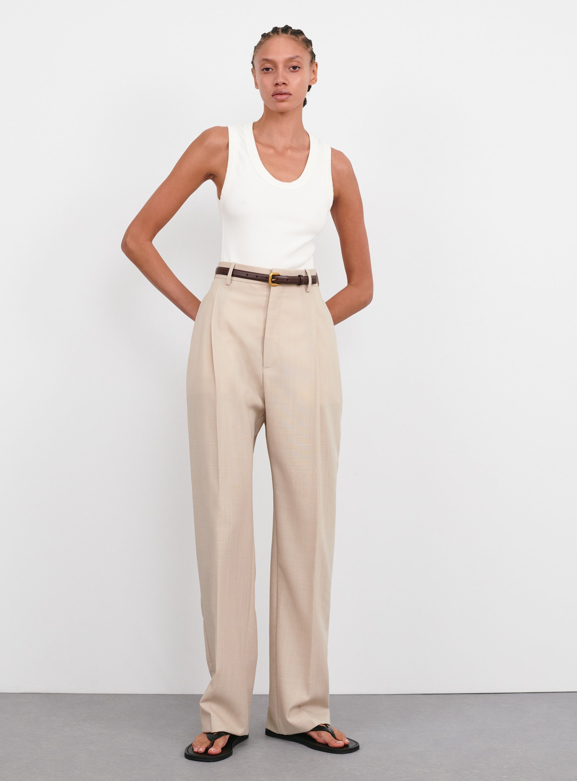 Light Mid Rise Trouser - Sand
