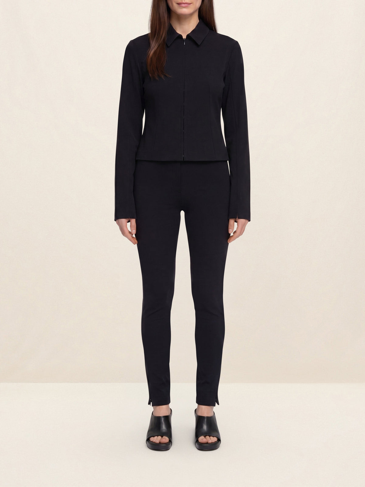 75€ / 2 sold //8 QTY / ST25%   Pantalon Obiou ajusté - Black