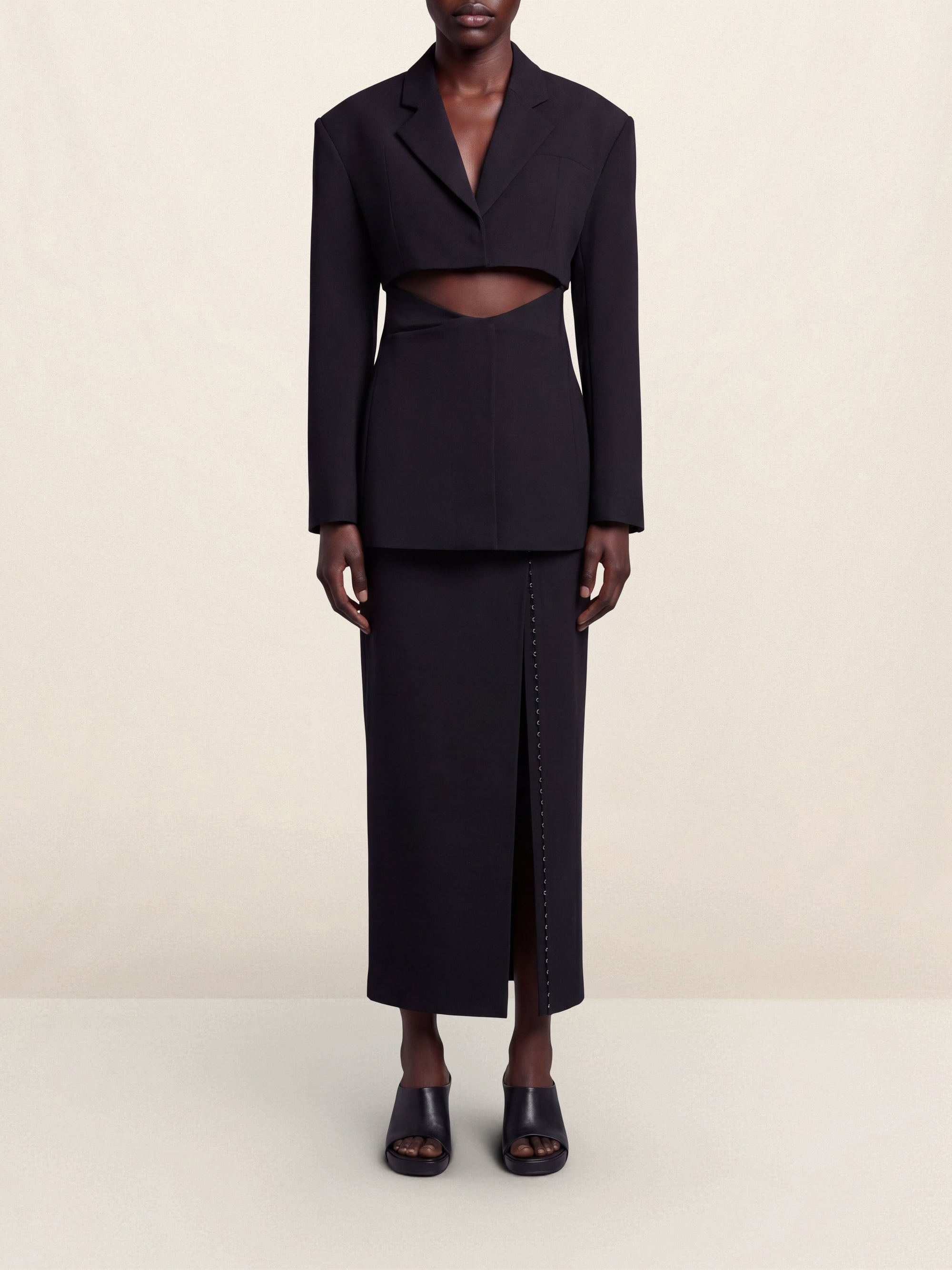 The Arles Jacket - Black