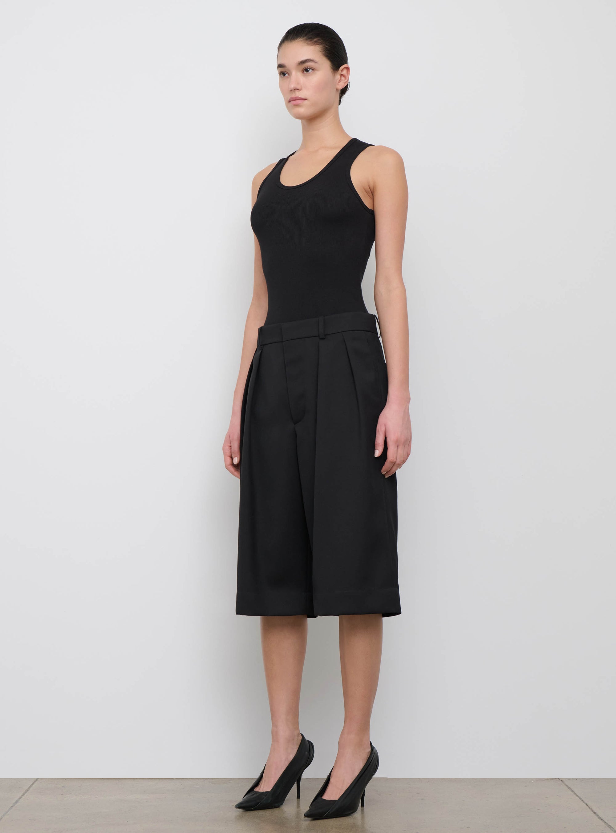 Low Rise Short - Black
