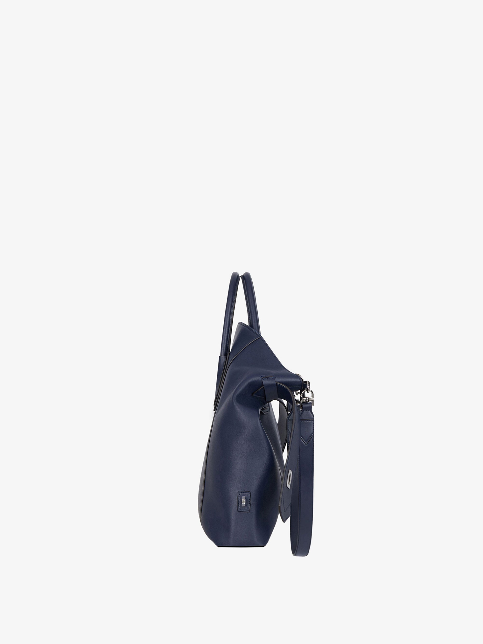 ANTIGONA SOFT - MEDIUM BAG
