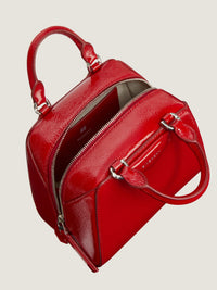 SHINY PATENT LEATHER W/ SILVERY JEWELRY