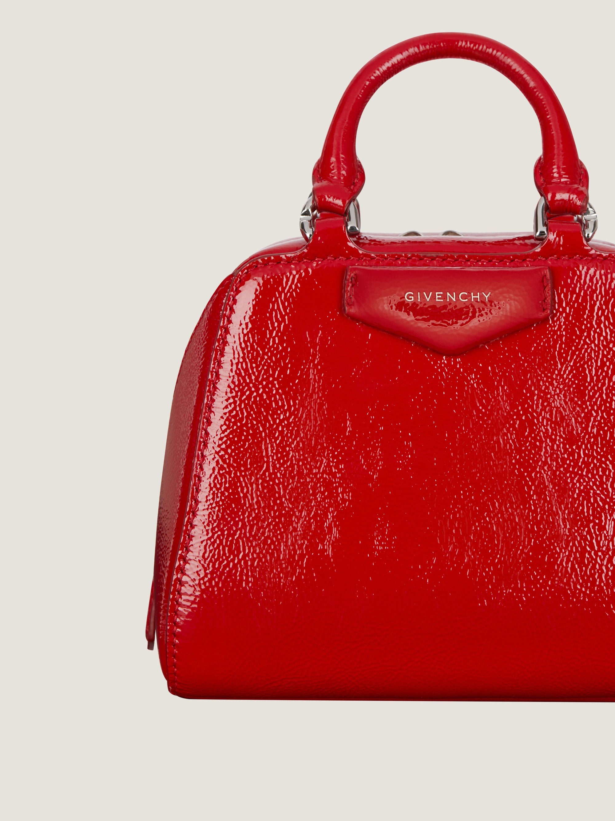 SHINY PATENT LEATHER W/ SILVERY JEWELRY