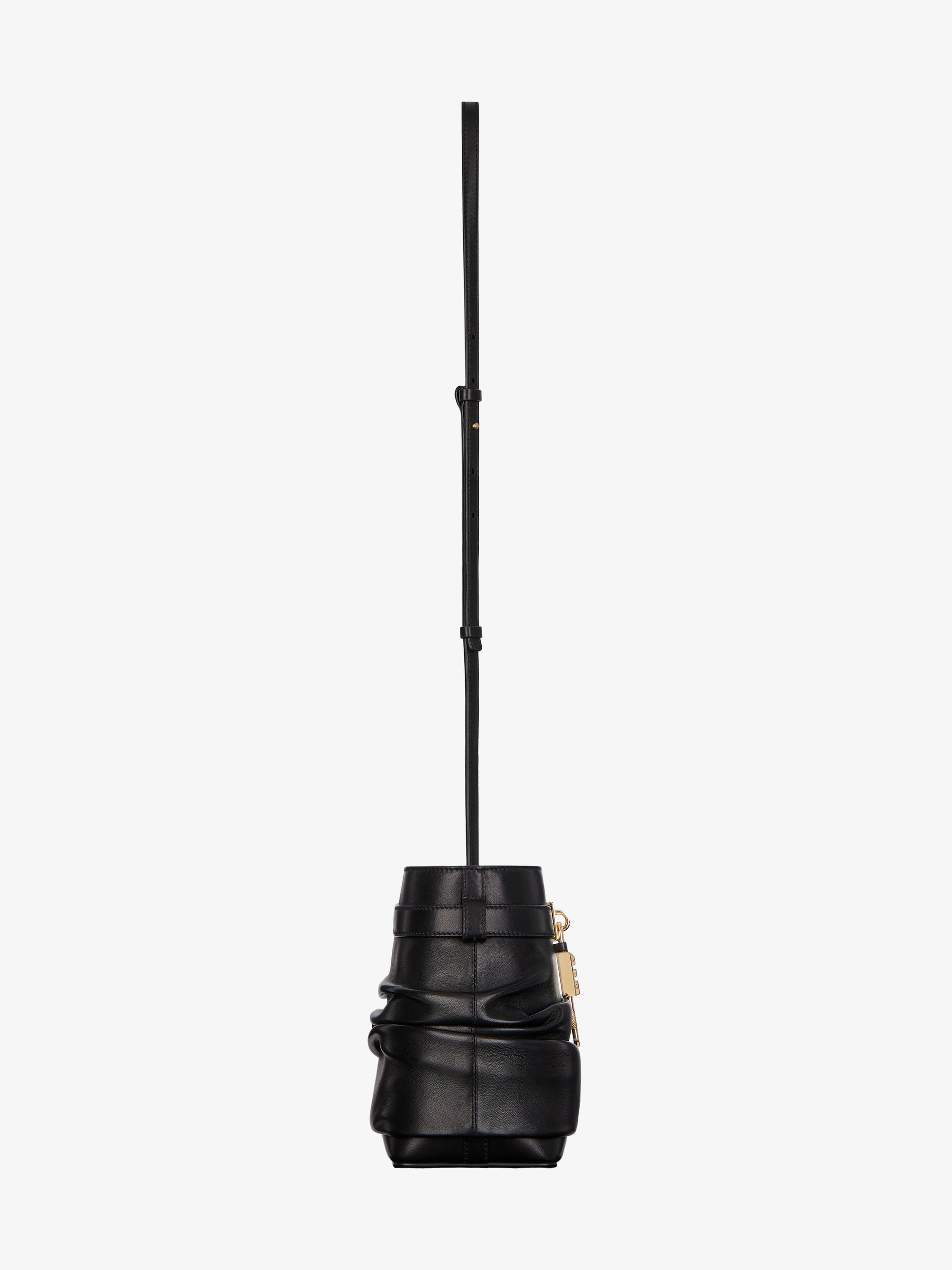 SLOUCHY SHARK BUCKET BAG