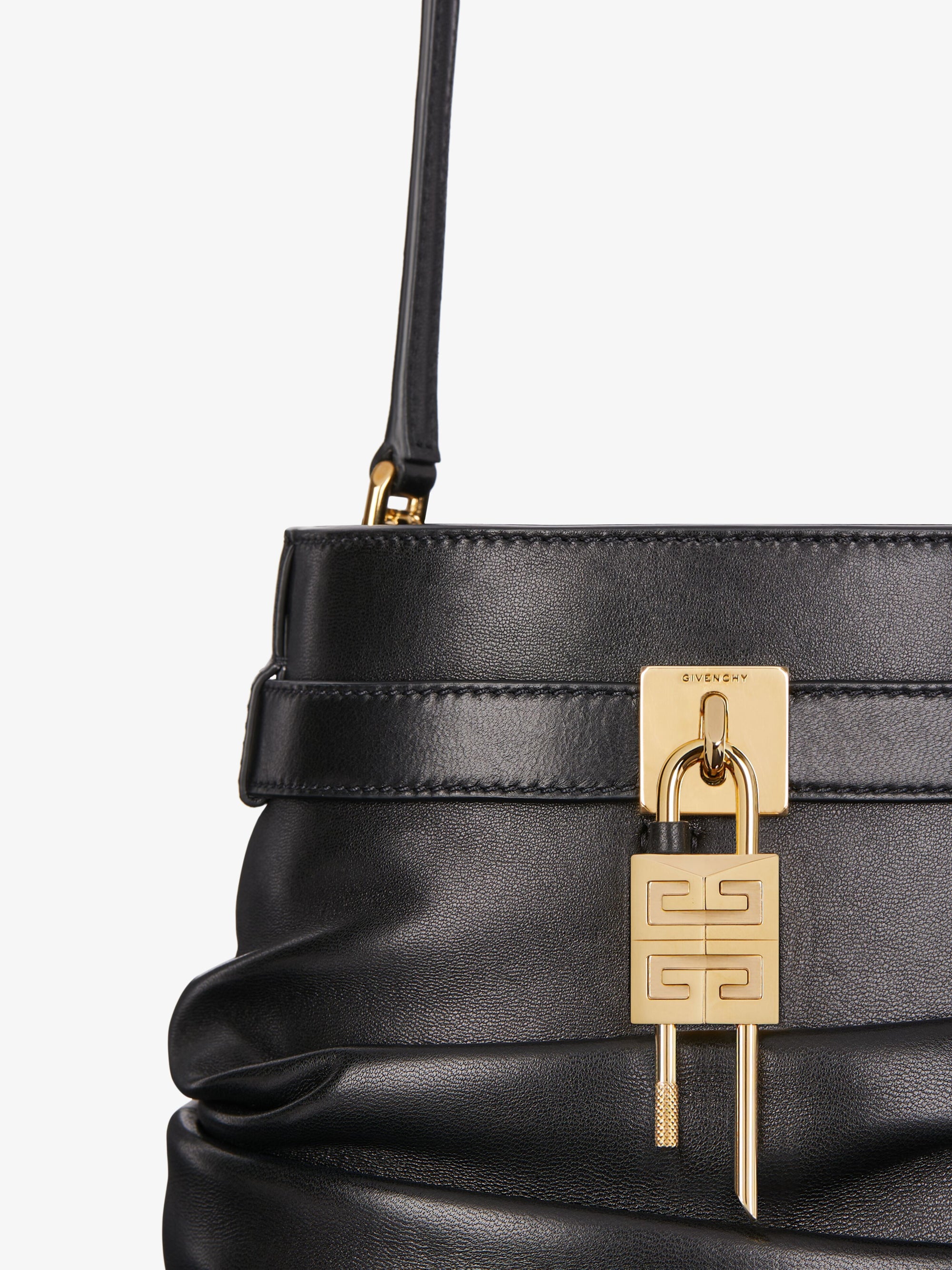 SLOUCHY SHARK BUCKET BAG
