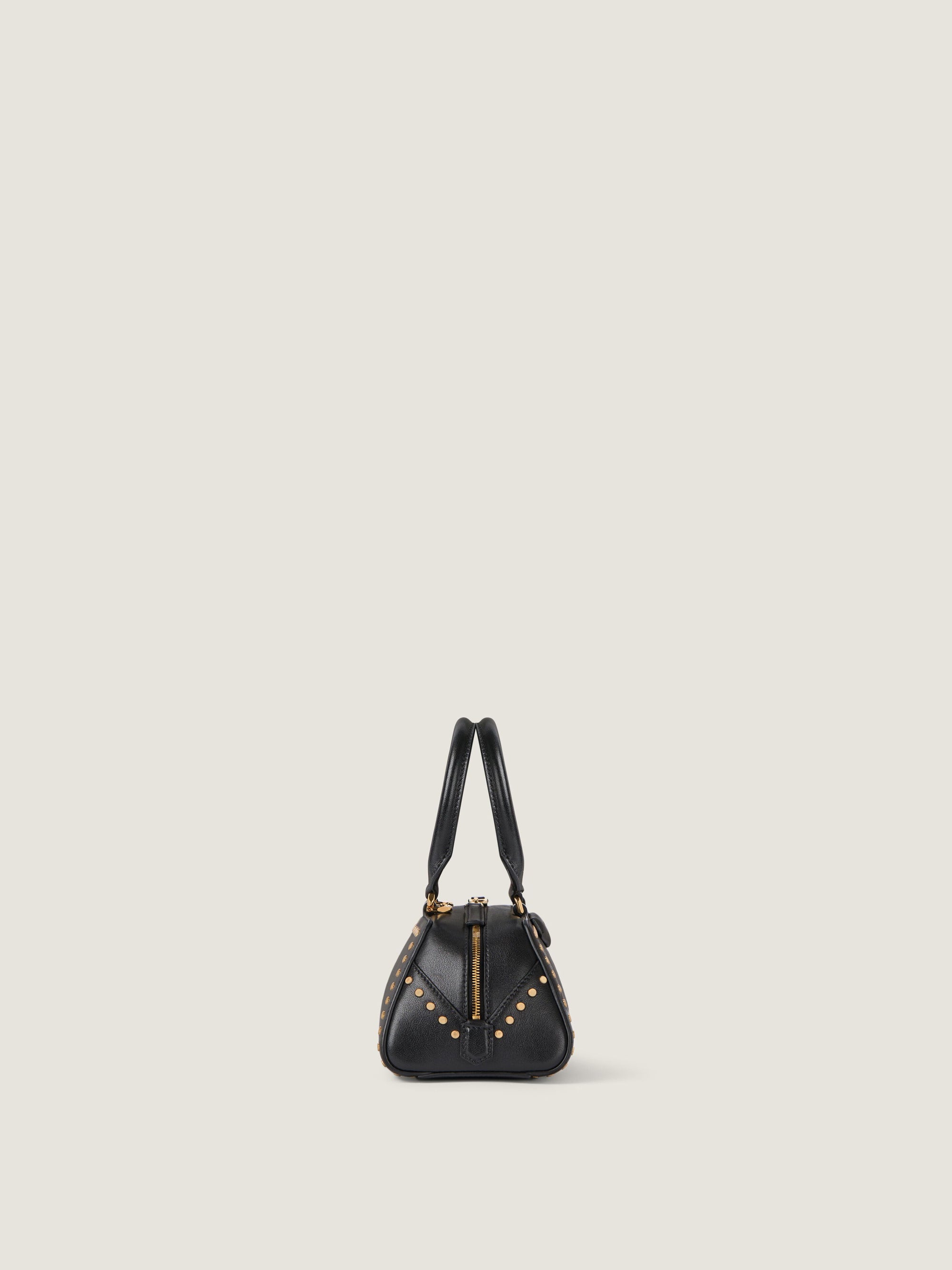 SMOOTH GRAINED LEATHER W/STUDS