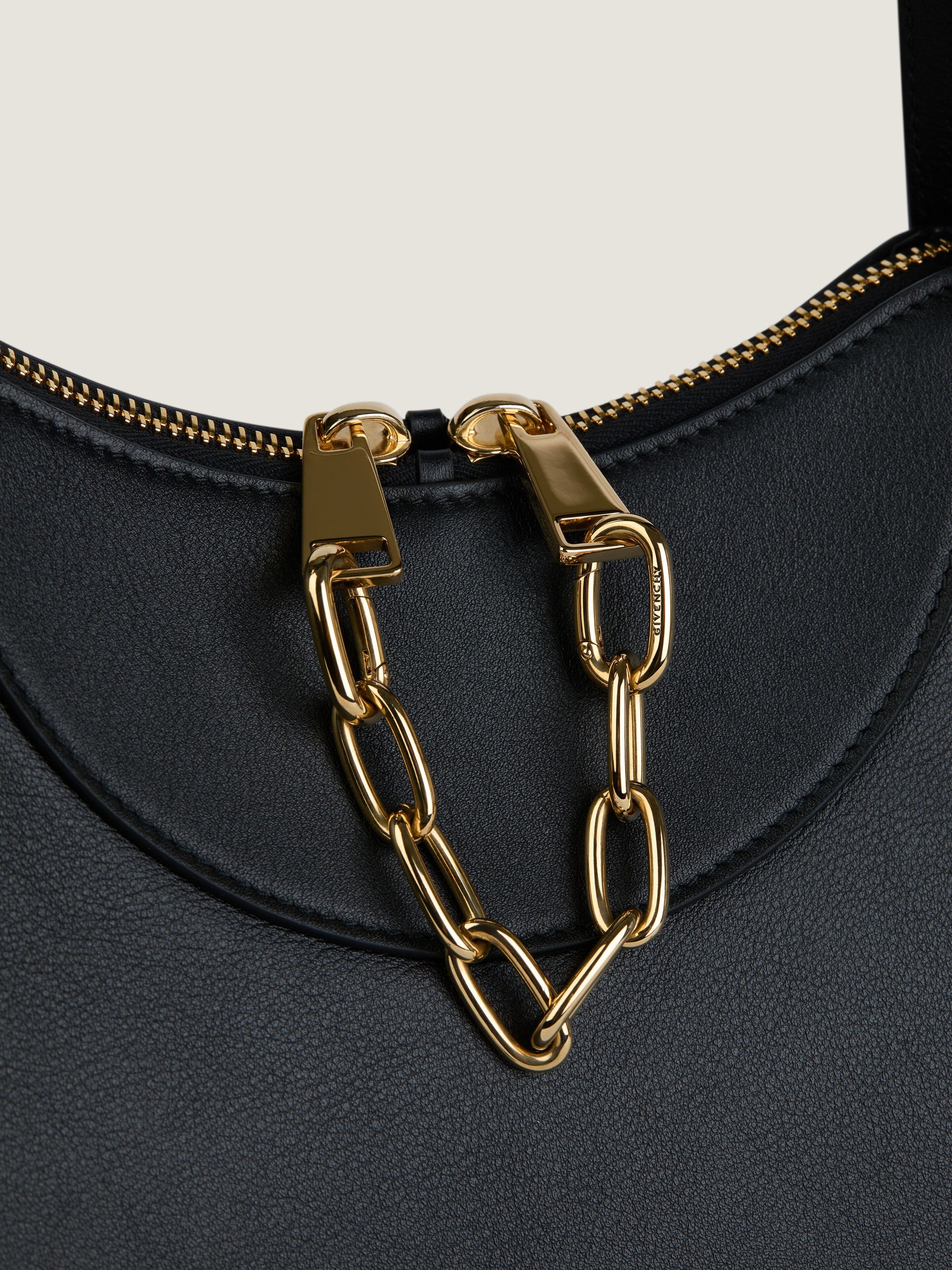 SNATCH - MEDIUM CHAIN ZIP BAG