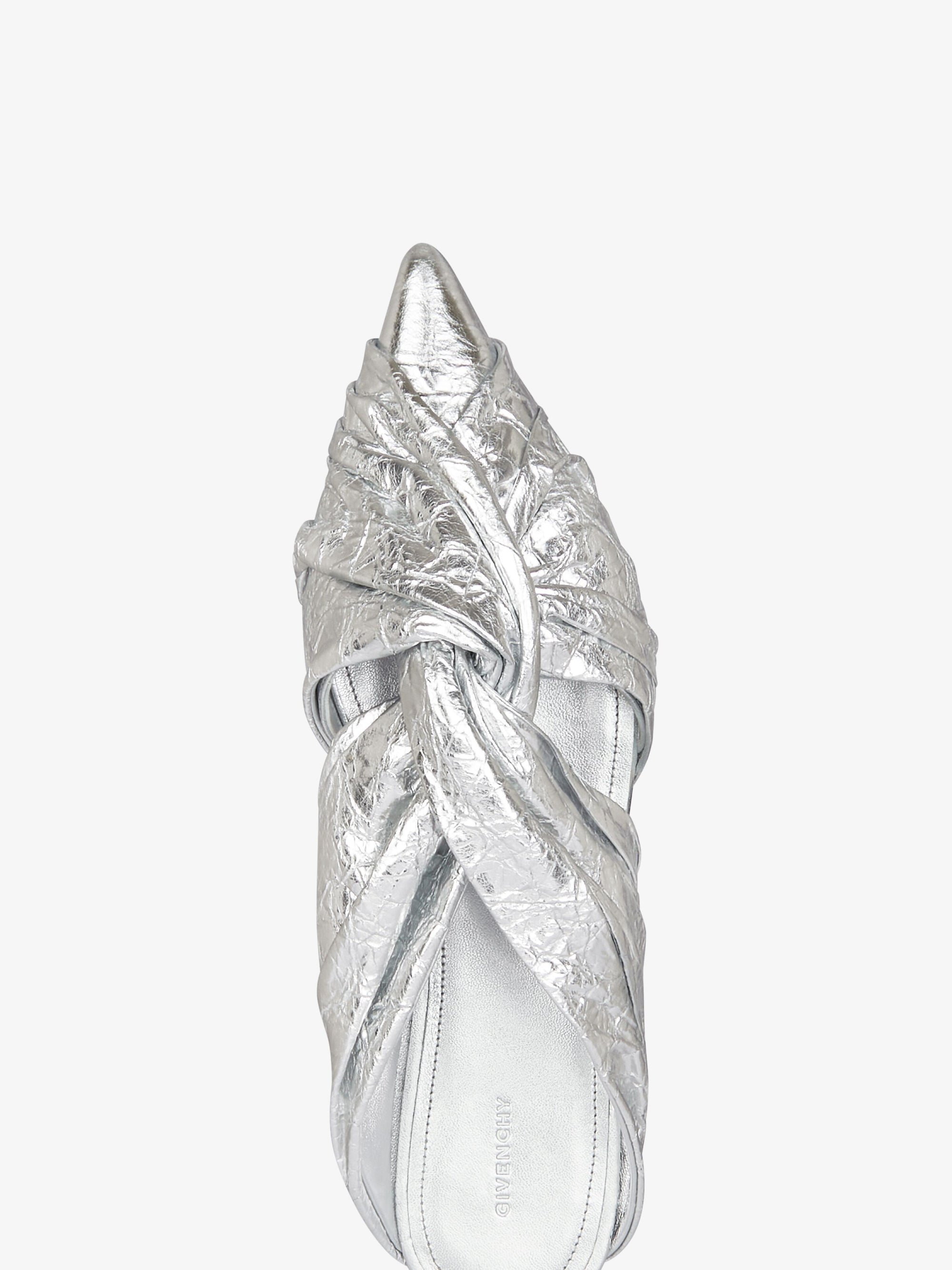 Mules plates Twist en cuir laminé - Silvery