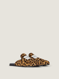 PONY WITH LEOPARD EFFECT/GIV LABEL