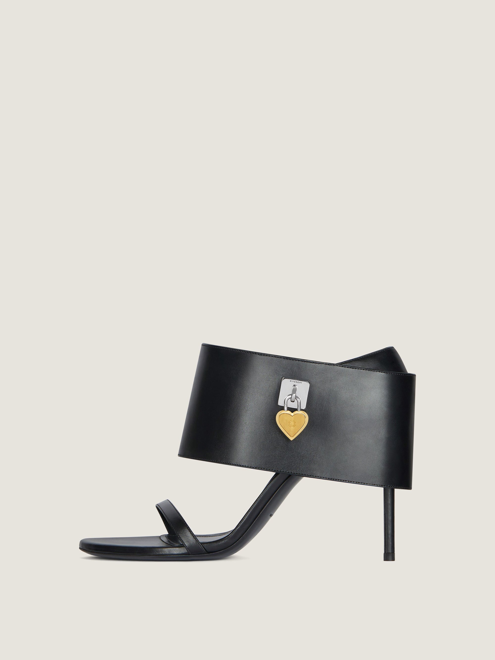 SHARK LOCK SANDALS