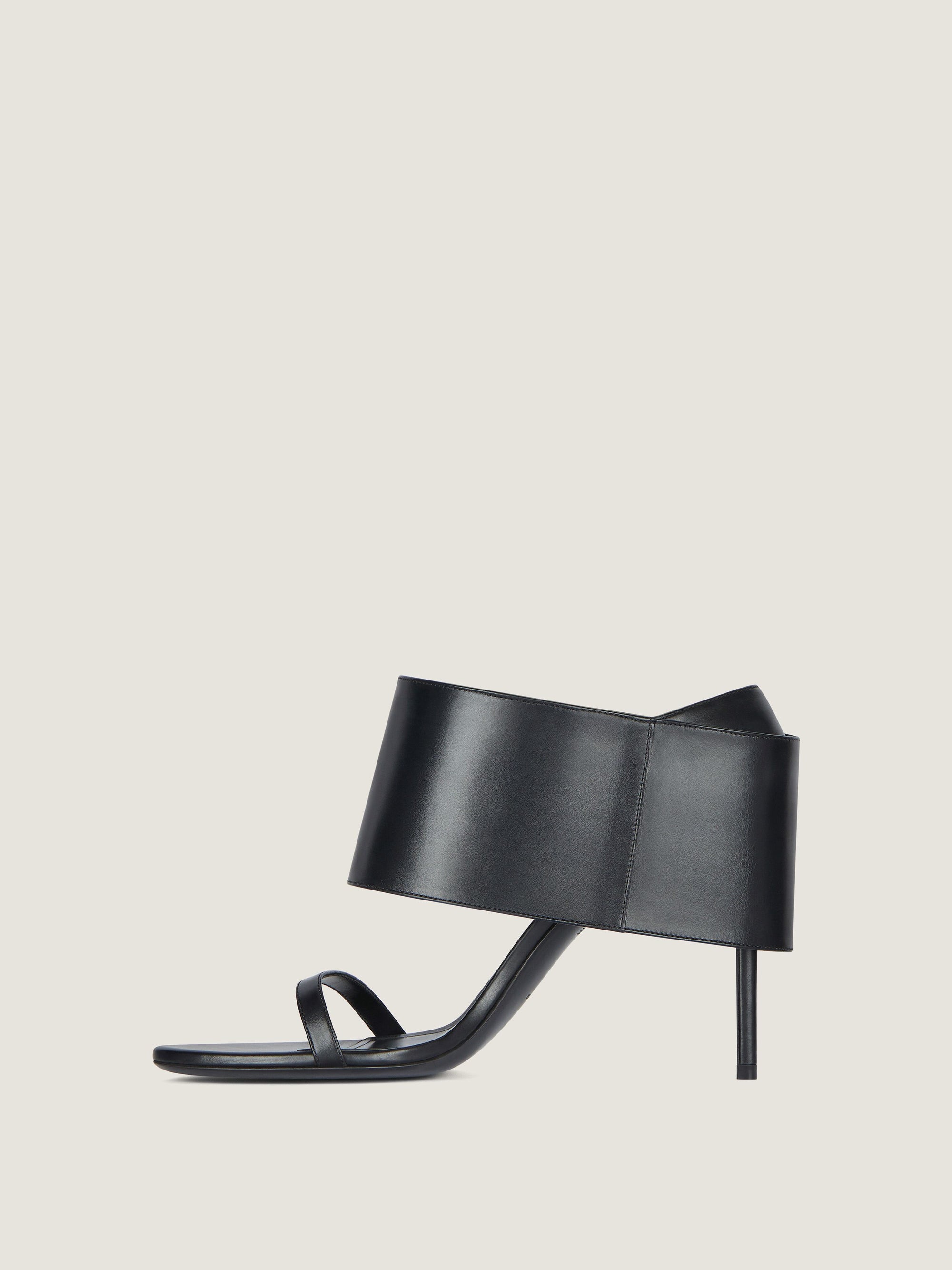 SHARK LOCK SANDALS