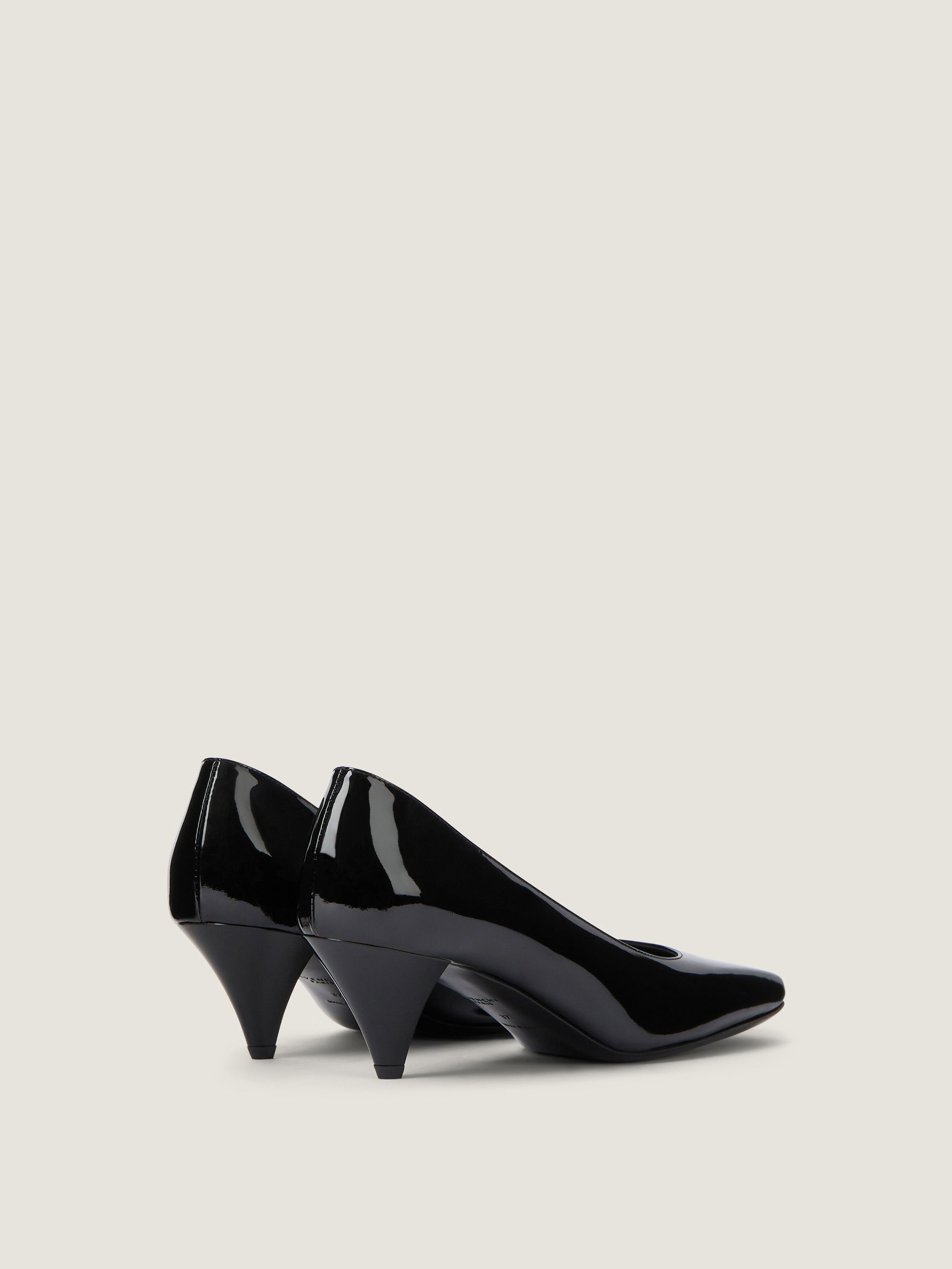 PATENT LEATHER