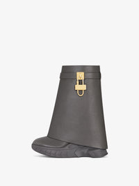 GRAINED LEATHER/GOLDEN PADLOCKS