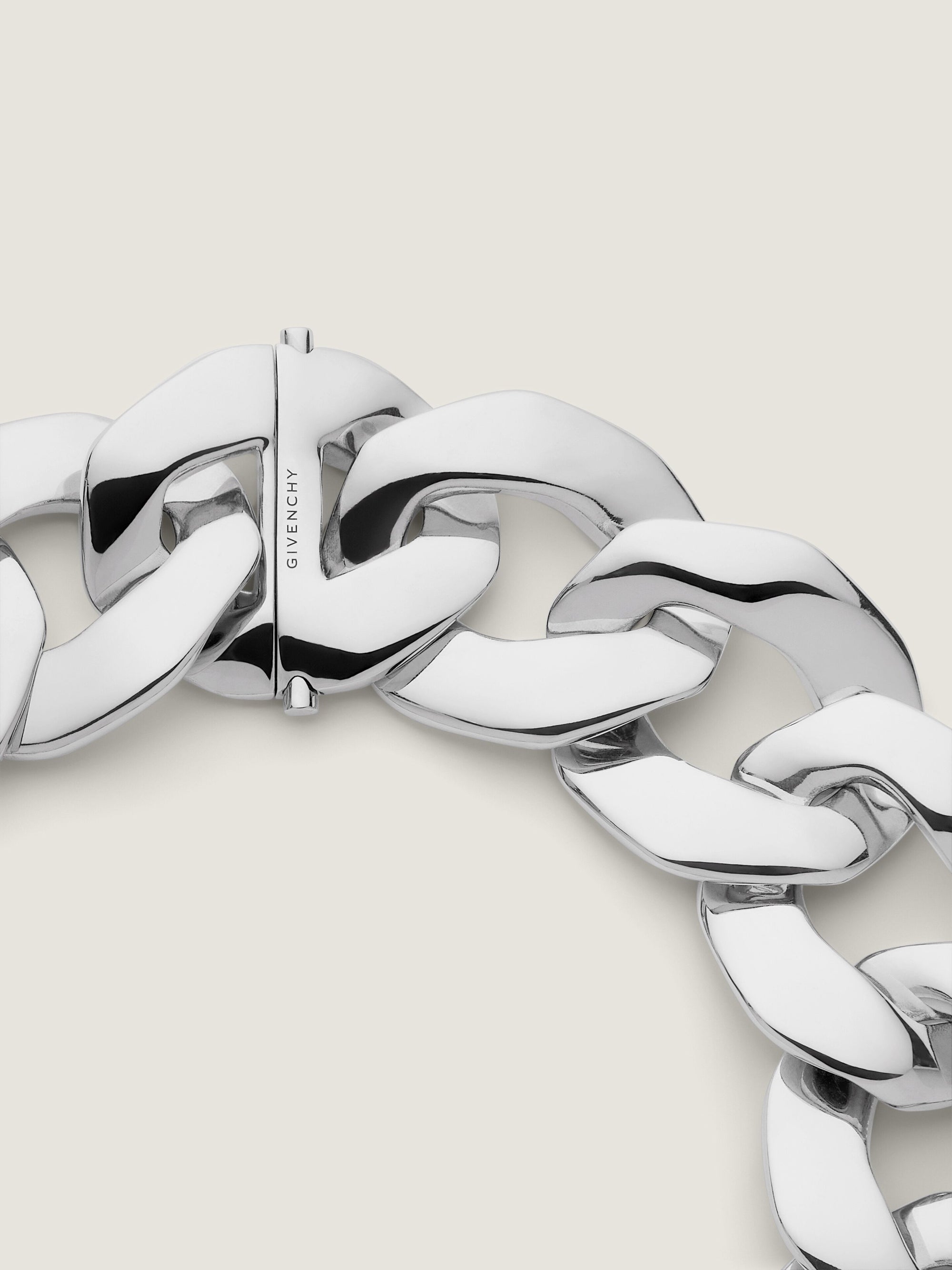 CHAIN SILVERY NECKLACE